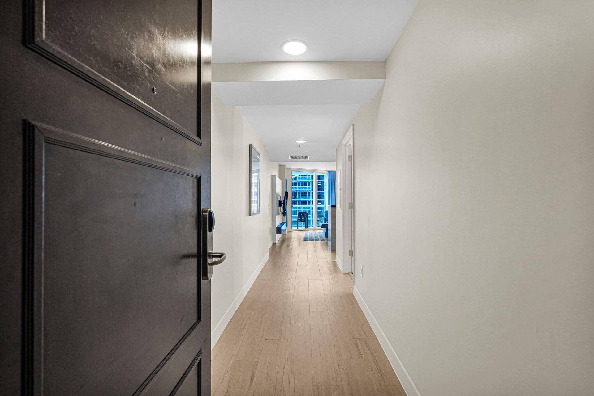 505 N FORT LAUDERDALE BEACH Boulevard, #1105, Fort Lauderdale, FL 33304 Foyer entry