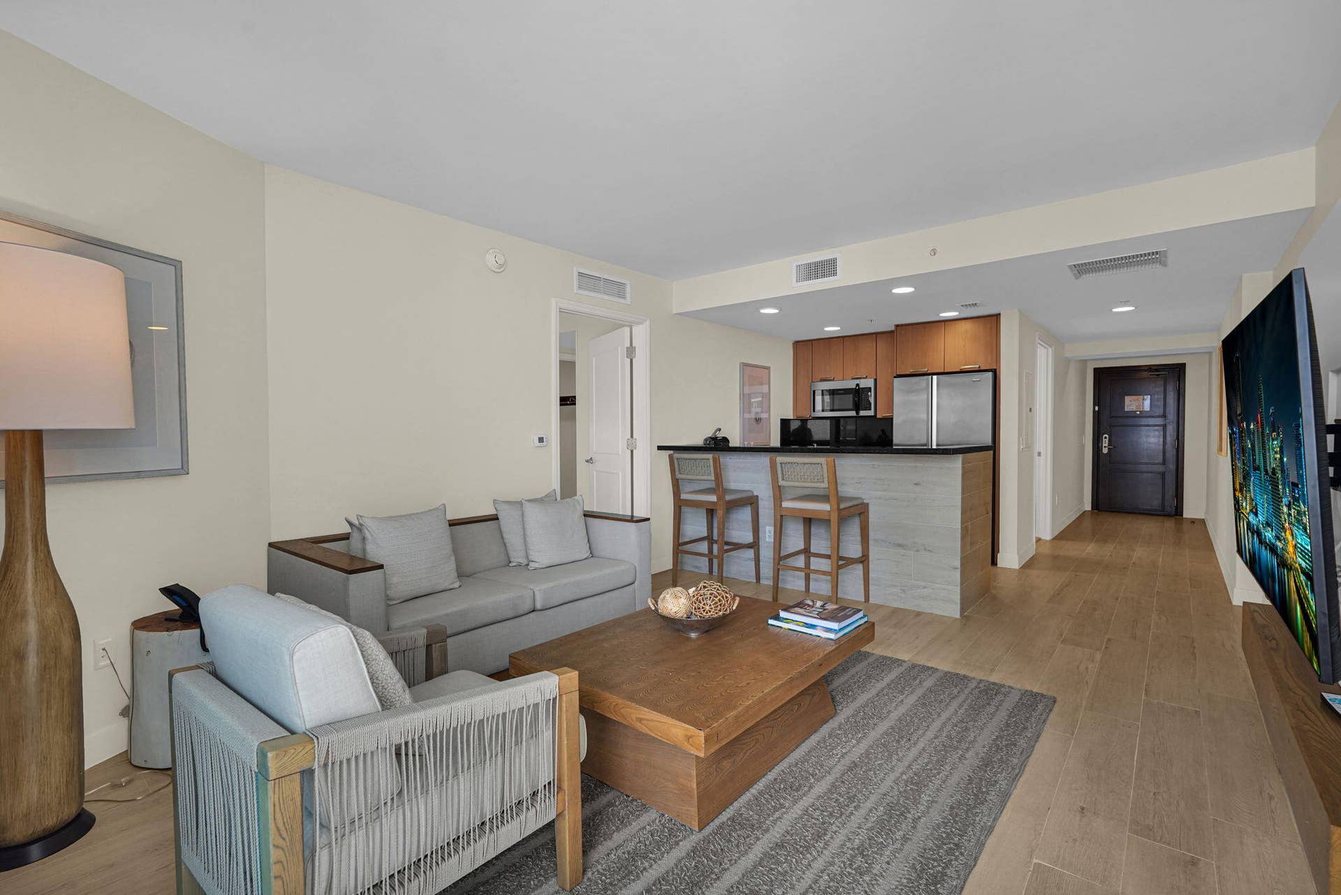 505 N FORT LAUDERDALE BEACH Boulevard, #1105, Fort Lauderdale, FL 33304 Kitchen / Living Combo with snack Bar
