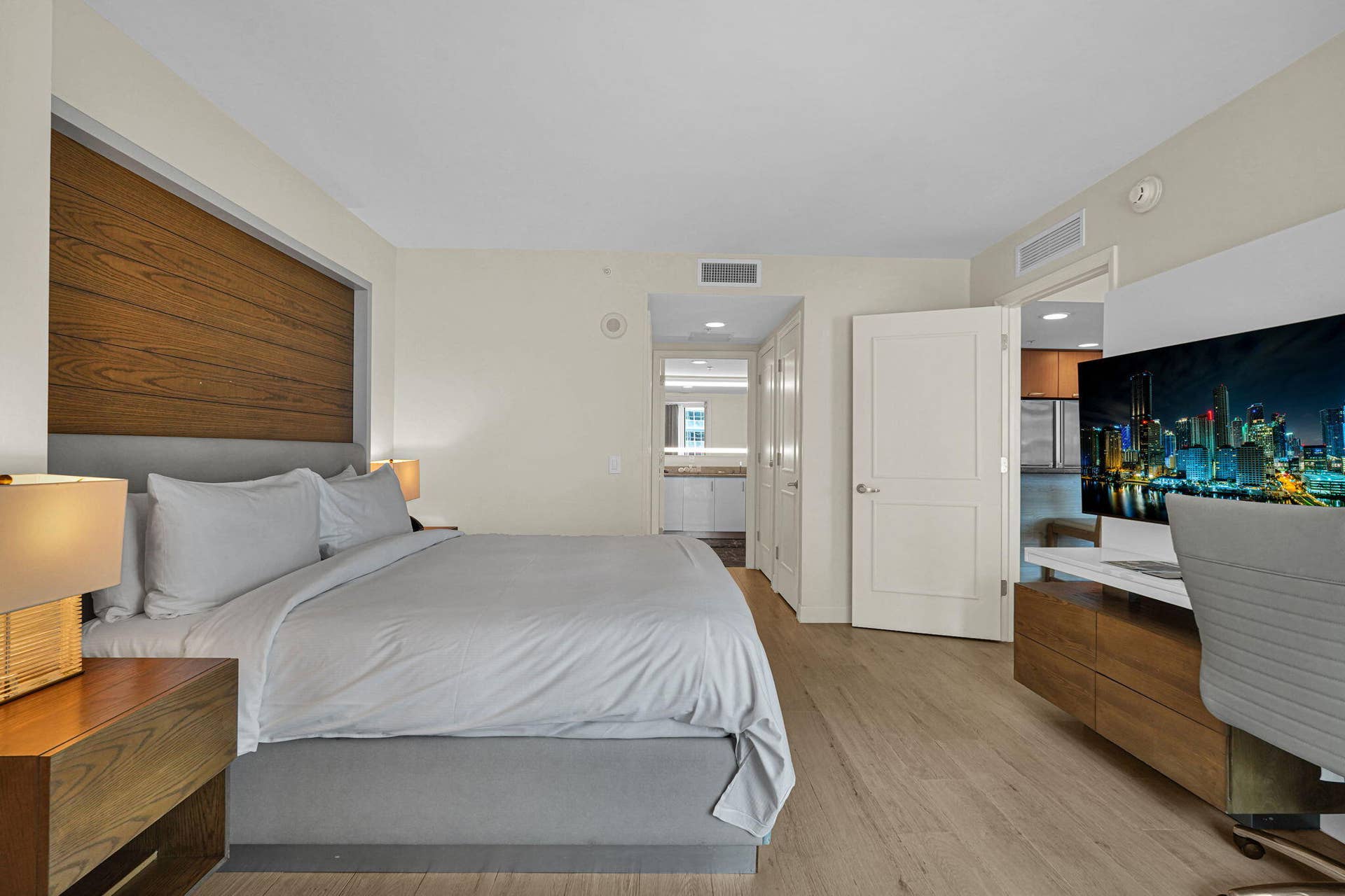 505 N FORT LAUDERDALE BEACH Boulevard, #1105, Fort Lauderdale, FL 33304 31-web-or-mls-DSC01435