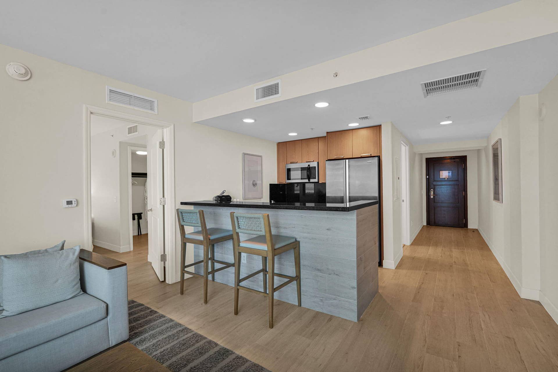 505 N FORT LAUDERDALE BEACH Boulevard, #1105, Fort Lauderdale, FL 33304 Kitchen / Living Combo with snack Bar
