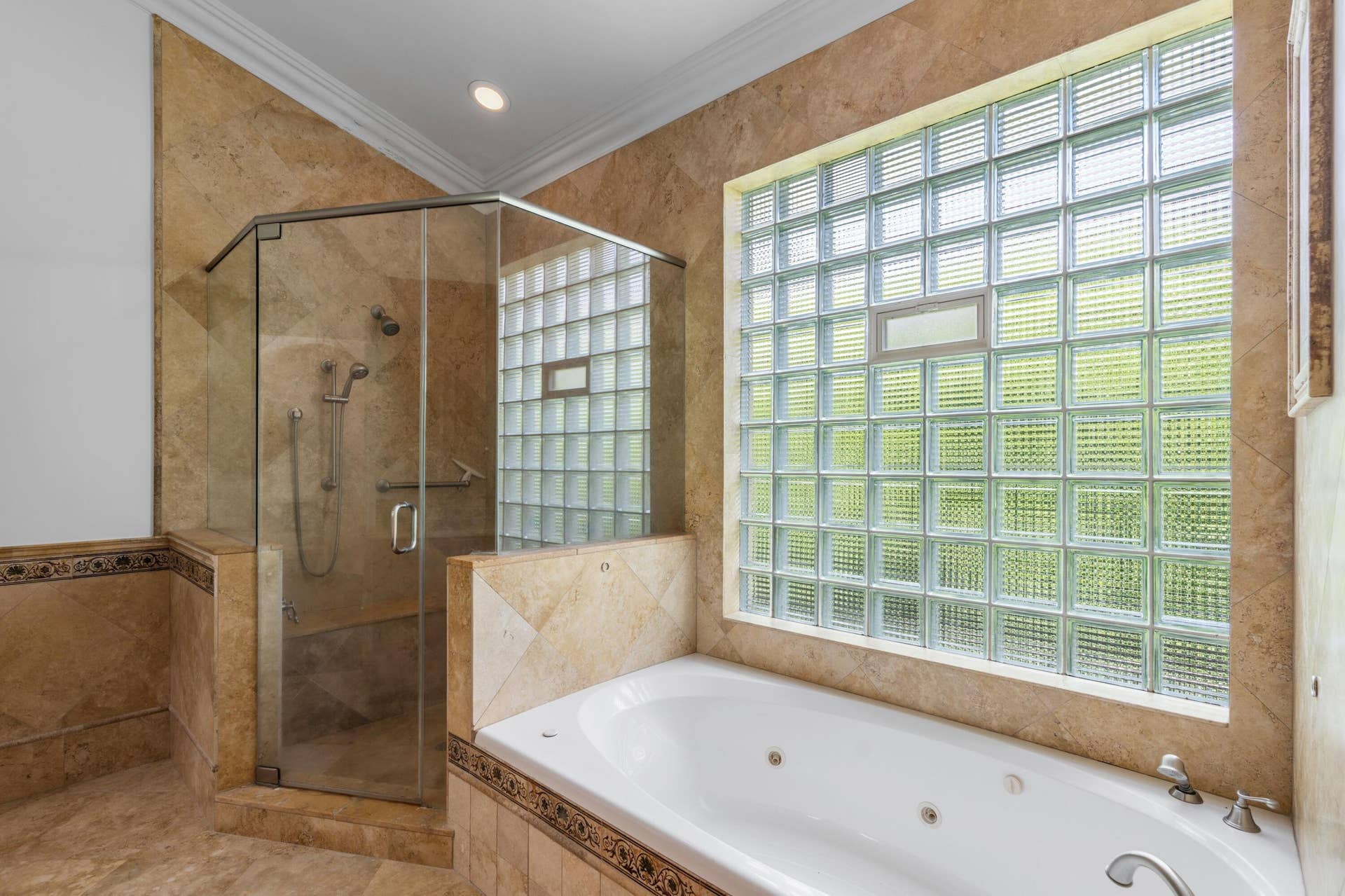 7795 LA CORNICHE Circle, Boca Raton, FL 33433 Primary Suite
