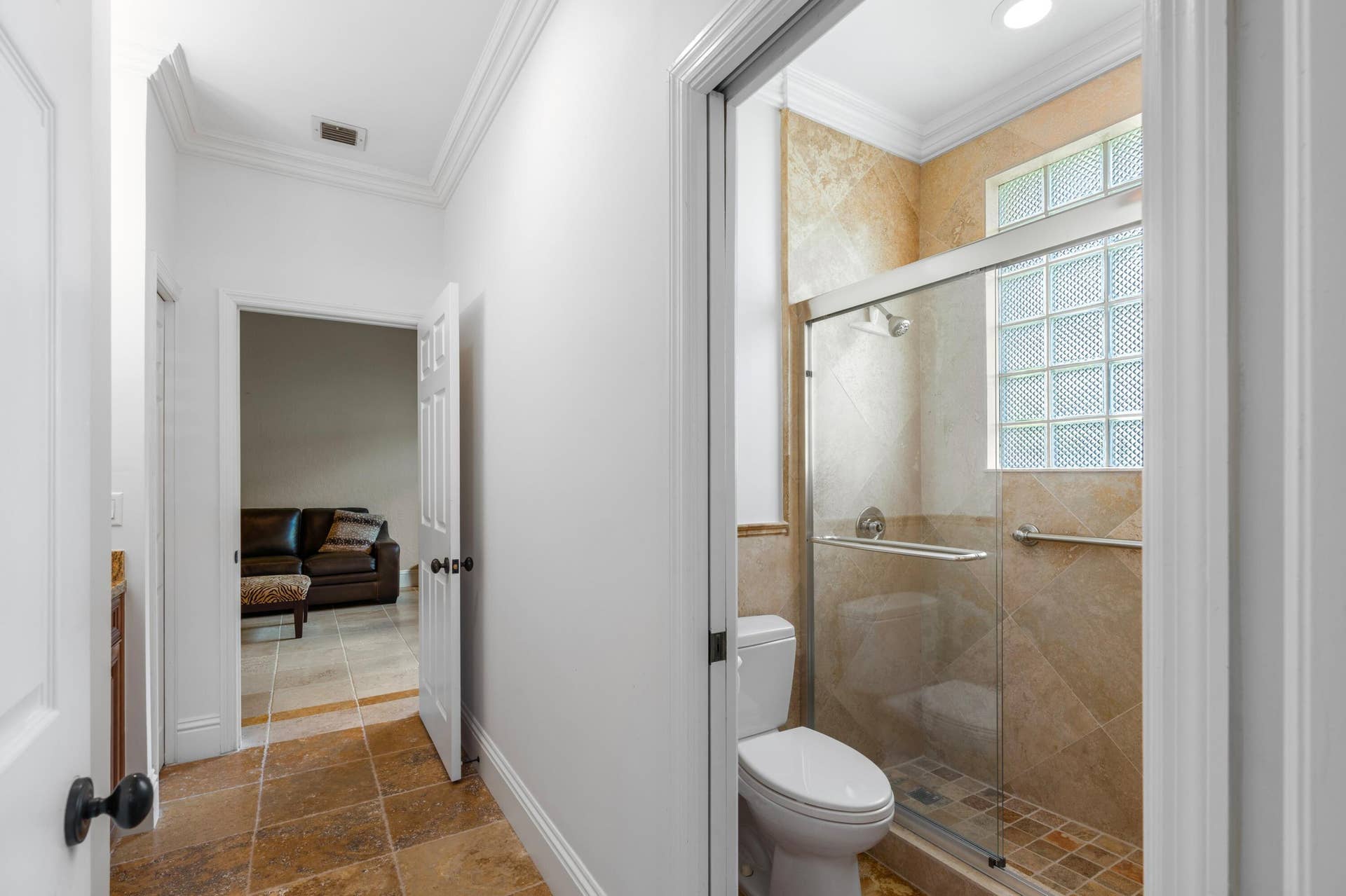7795 LA CORNICHE Circle, Boca Raton, FL 33433 Bathroom 2