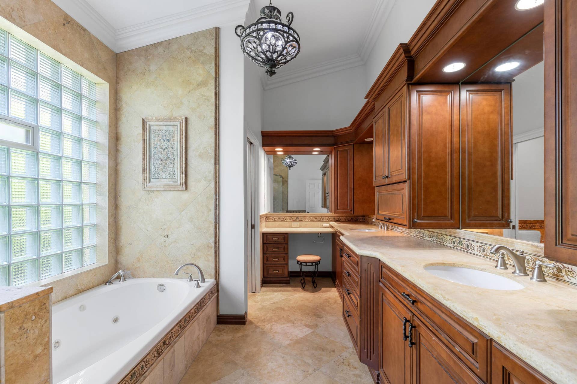 7795 LA CORNICHE Circle, Boca Raton, FL 33433 Primary Suite