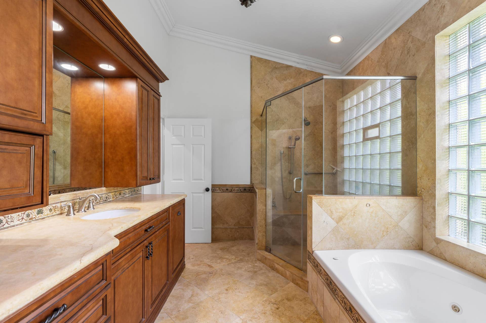 7795 LA CORNICHE Circle, Boca Raton, FL 33433 Primary Suite