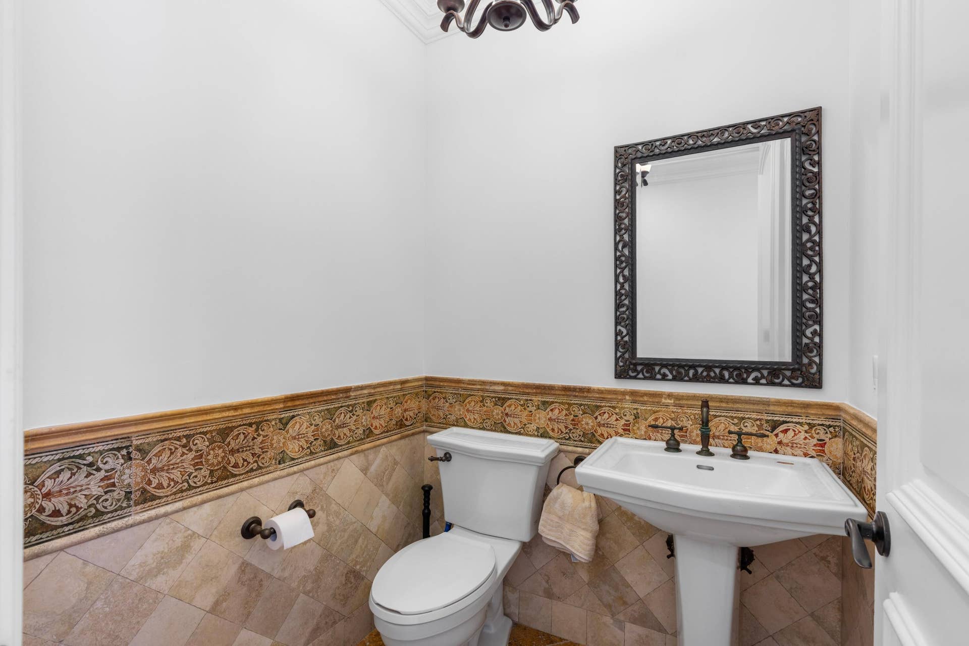 7795 LA CORNICHE Circle, Boca Raton, FL 33433 Bathroom 2