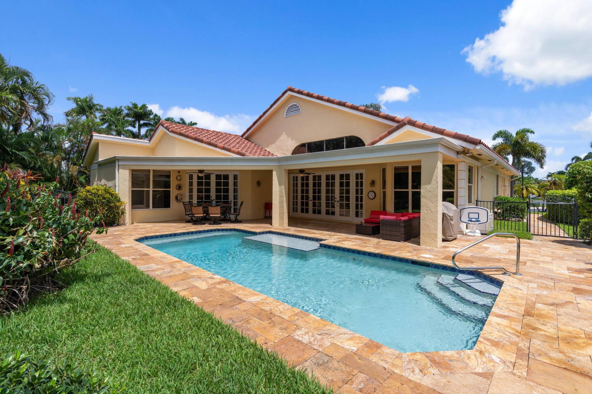7795 LA CORNICHE Circle, Boca Raton, FL 33433 Pool