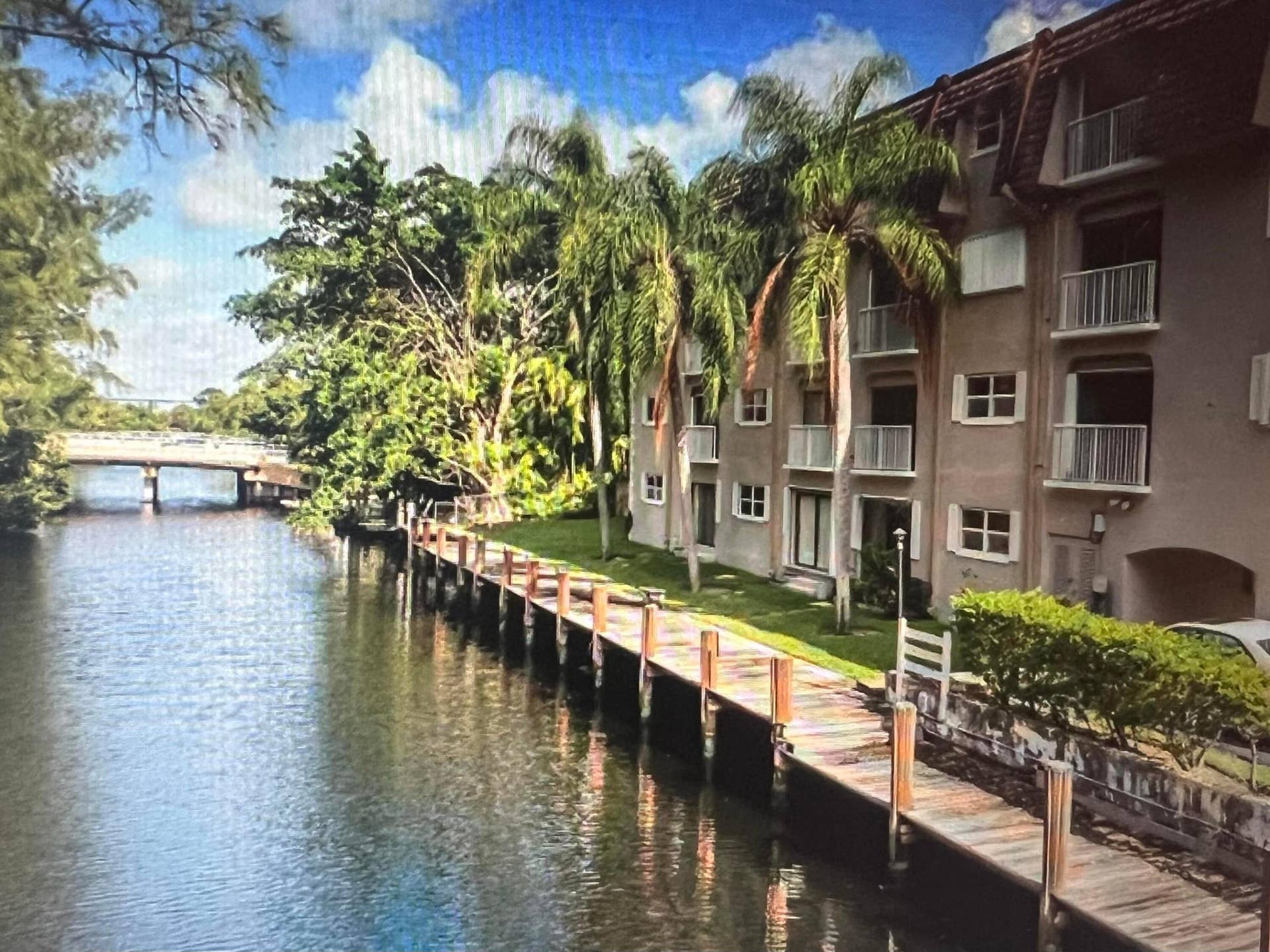 CANAL VIEW VI