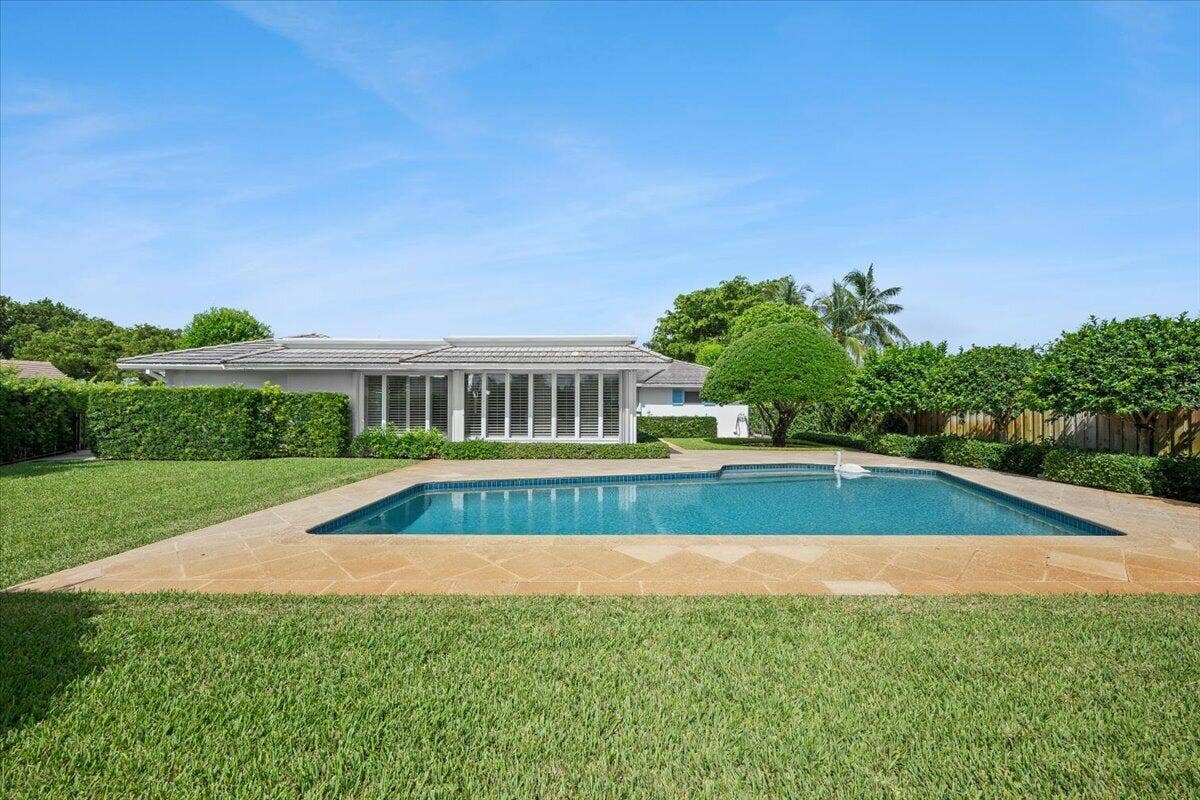 1000 Country Club Drive, North Palm Beach, FL 33408 48-LUX_4731