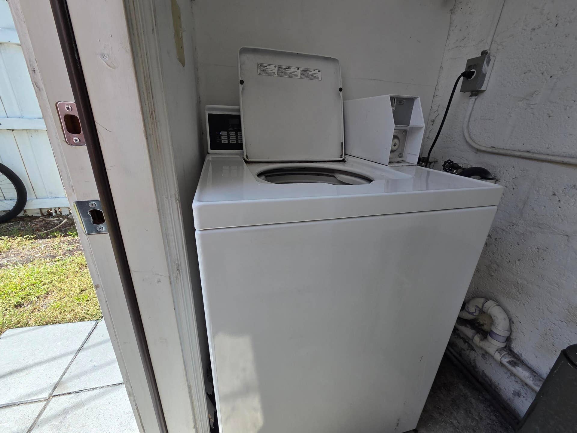 844 NE 17TH Way, #2, Fort Lauderdale, FL 33304 636