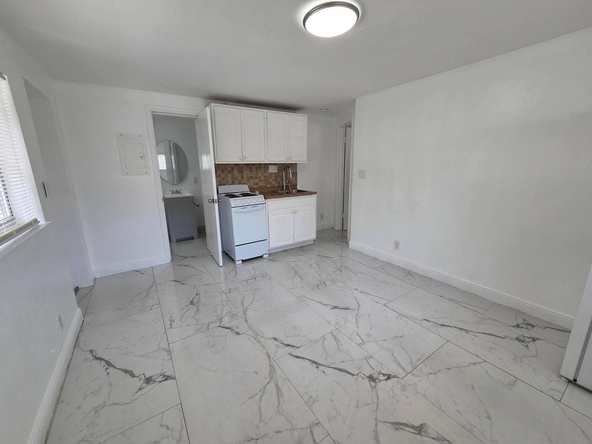 844 NE 17TH Way, #2, Fort Lauderdale, FL 33304 627