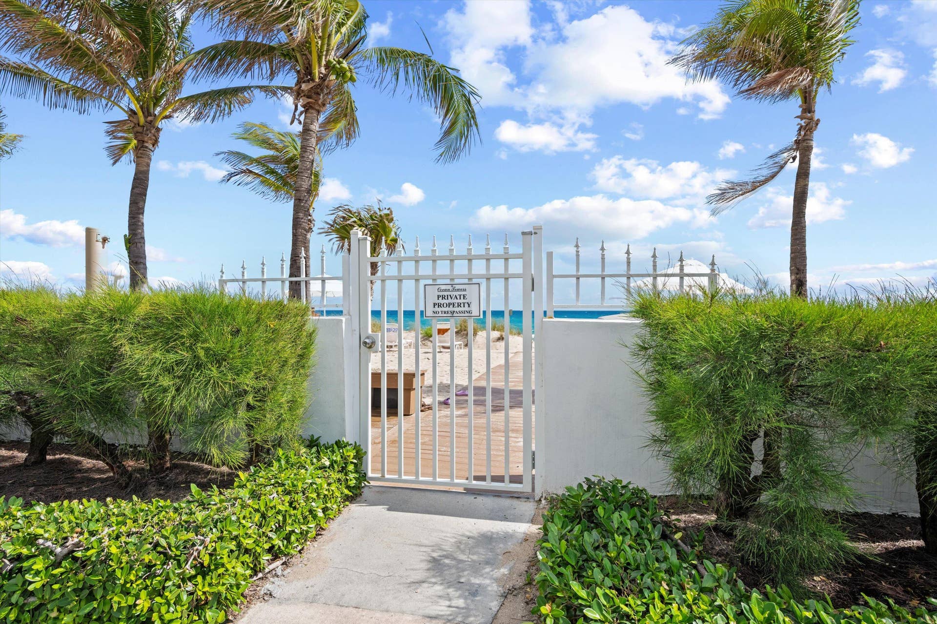 139 SUNRISE Avenue, #103, Palm Beach, FL 33480 24