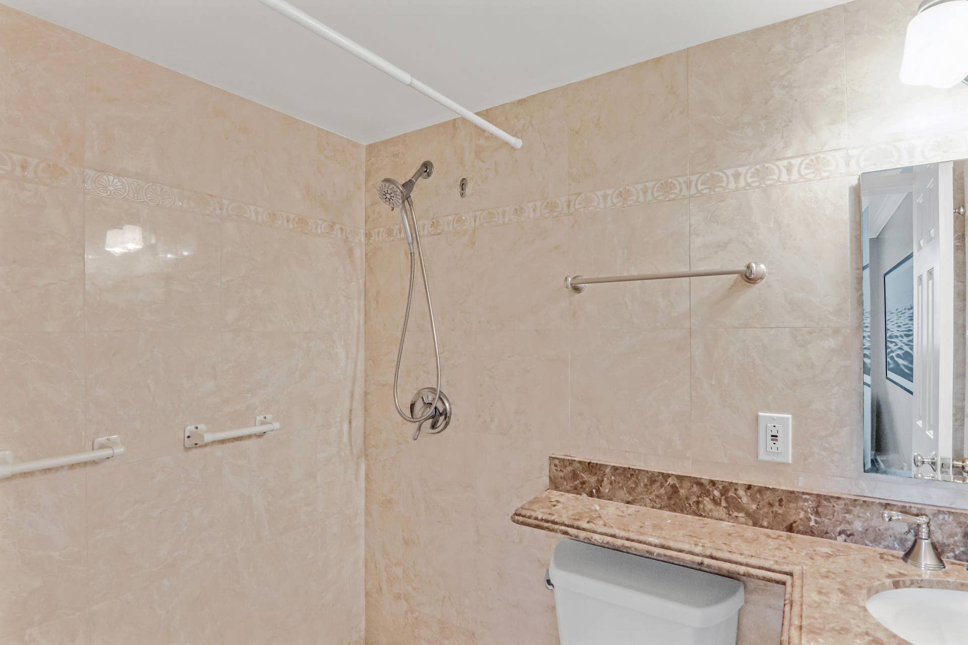 139 SUNRISE Avenue, #103, Palm Beach, FL 33480 IMG_3718