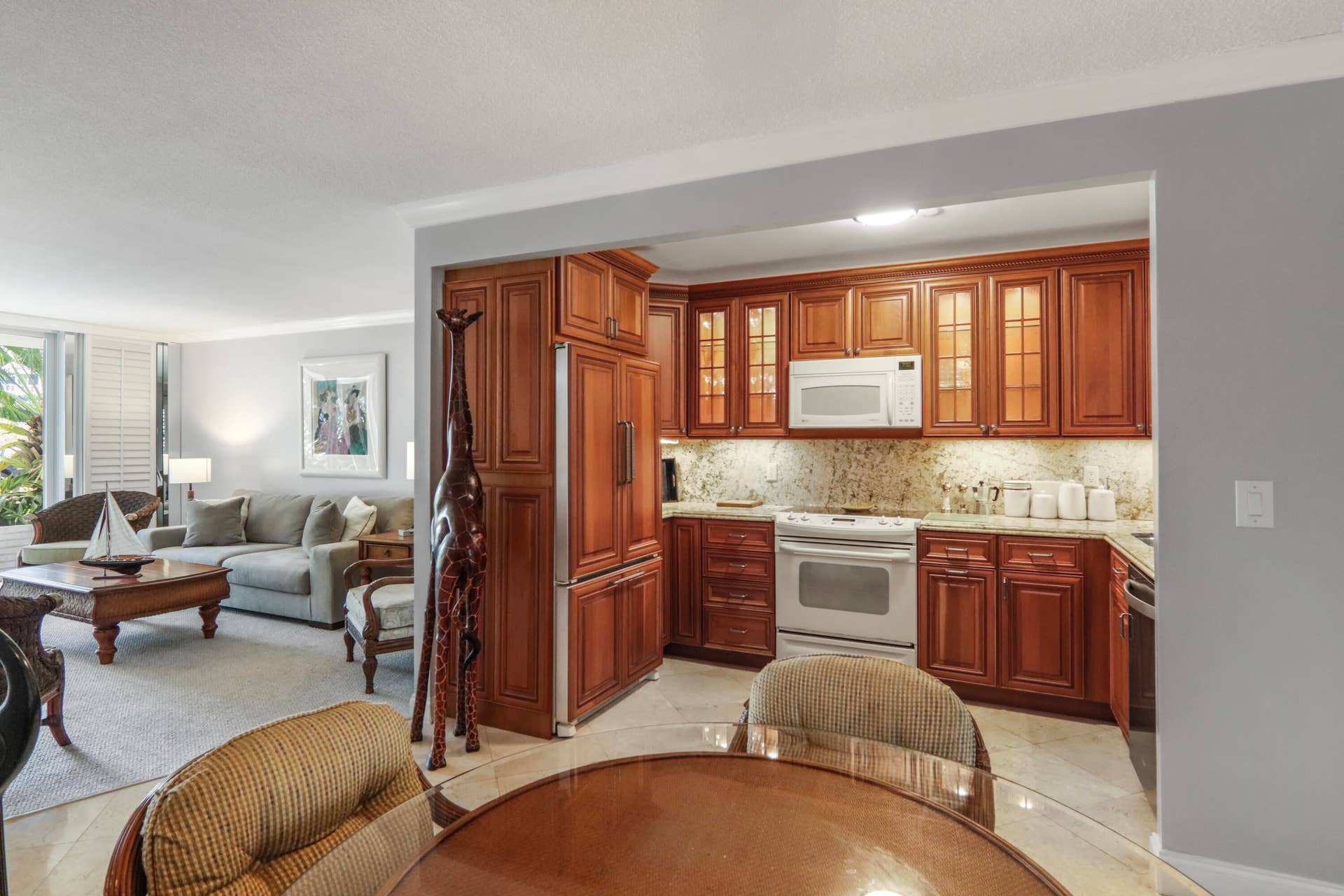 139 SUNRISE Avenue, #101, Palm Beach, FL 33480 IMG_0159