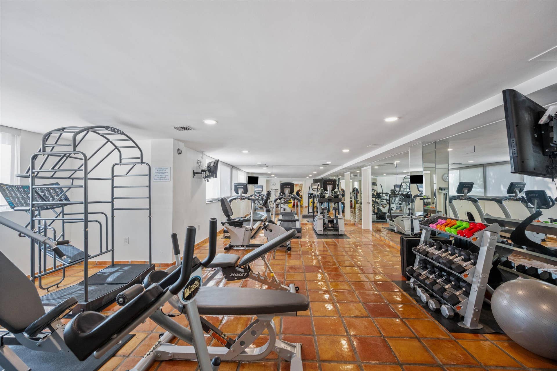 139 SUNRISE Avenue, #101, Palm Beach, FL 33480 27