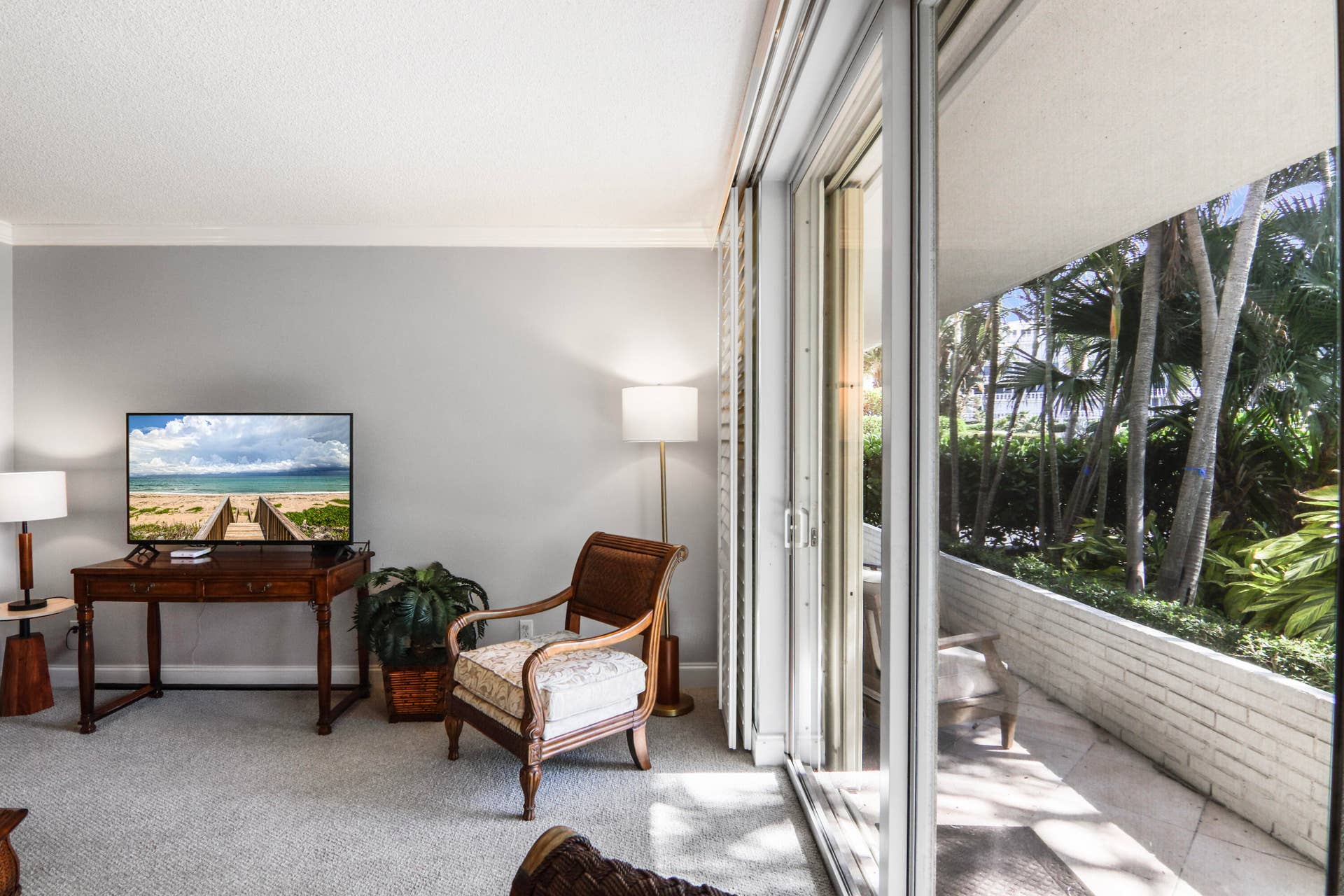 139 SUNRISE Avenue, #101, Palm Beach, FL 33480 IMG_0183