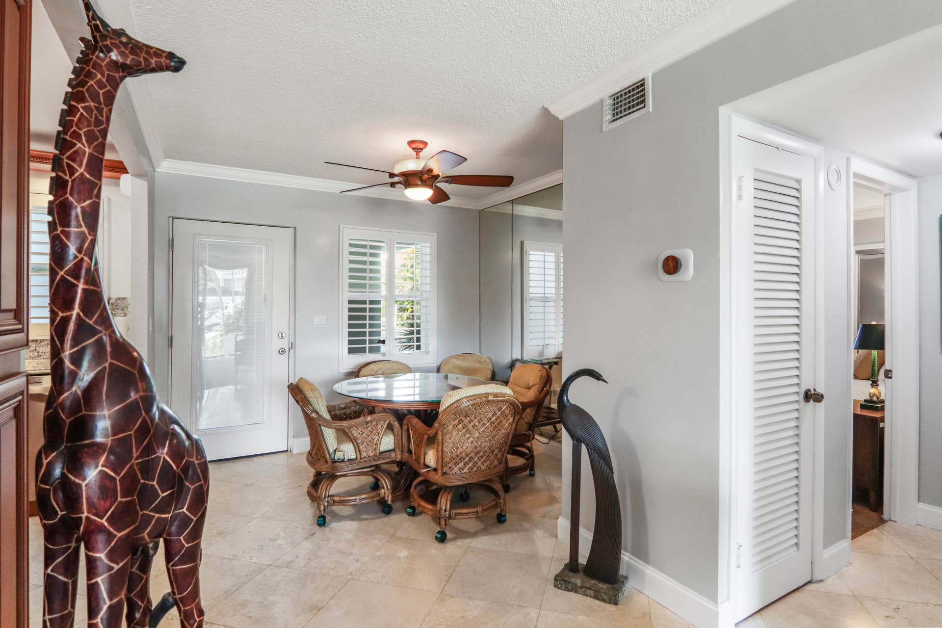 139 SUNRISE Avenue, #101, Palm Beach, FL 33480 IMG_0171