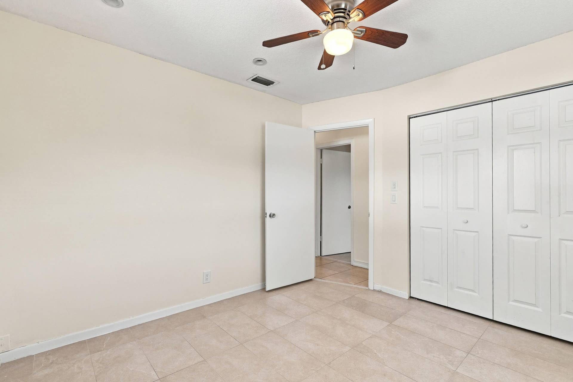 5114 Conklin Drive, Delray Beach, FL 33484 Bedroom with Closets