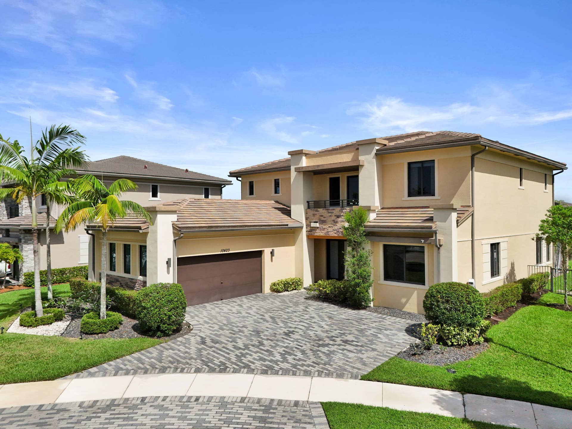 10423 COBALT Court, Parkland, FL 33076 2-web-or-mls-DJI_20260815111021_0804_D
