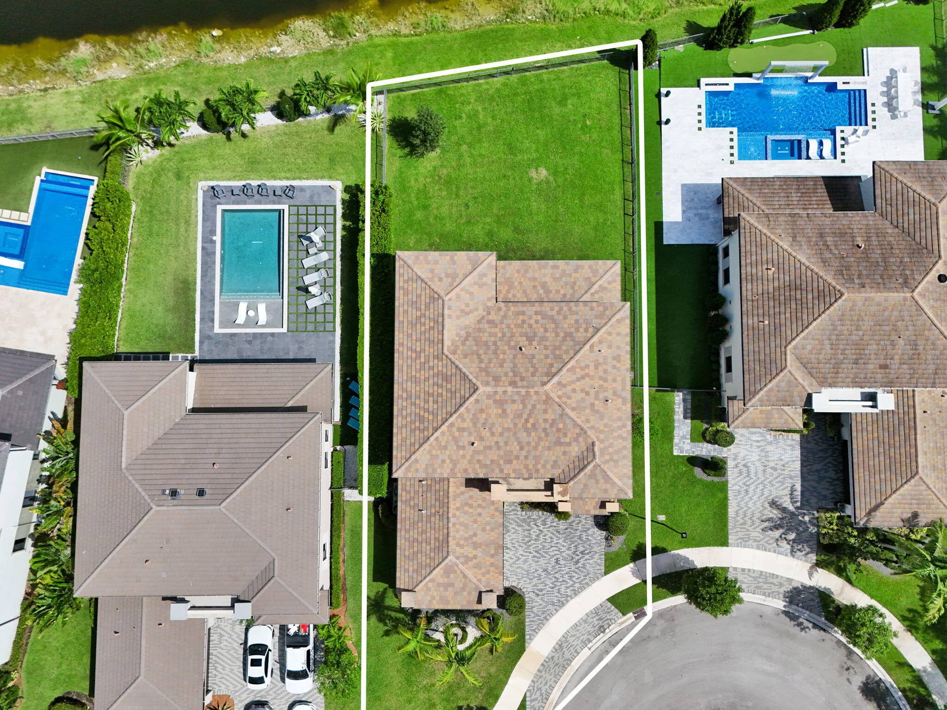 10423 COBALT Court, Parkland, FL 33076 5-web-or-mls-DJI_20260815111126_0808_D
