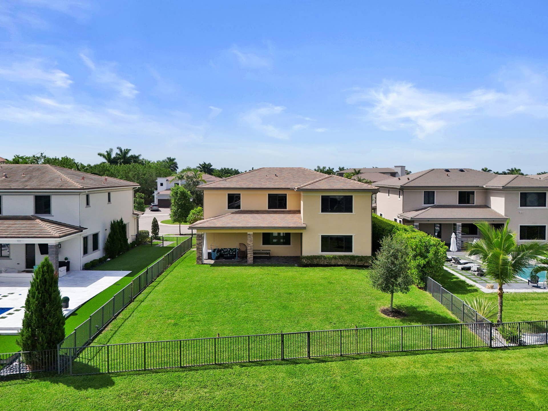 10423 COBALT Court, Parkland, FL 33076 8-web-or-mls-DJI_20260815111200_0811_D