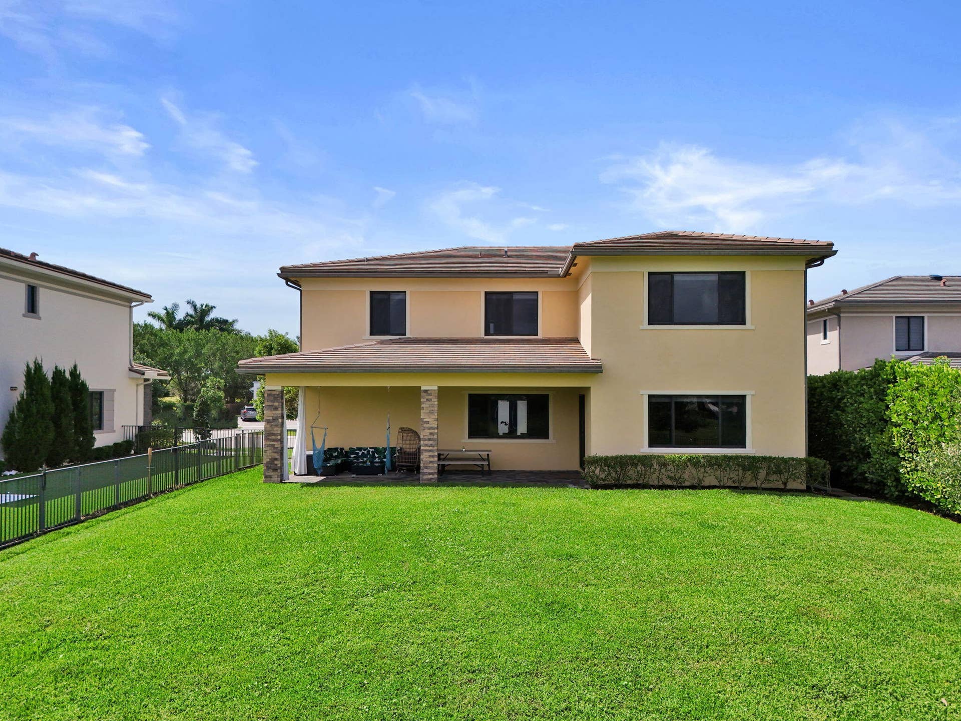 10423 COBALT Court, Parkland, FL 33076 9-web-or-mls-DJI_20260815111211_0812_D