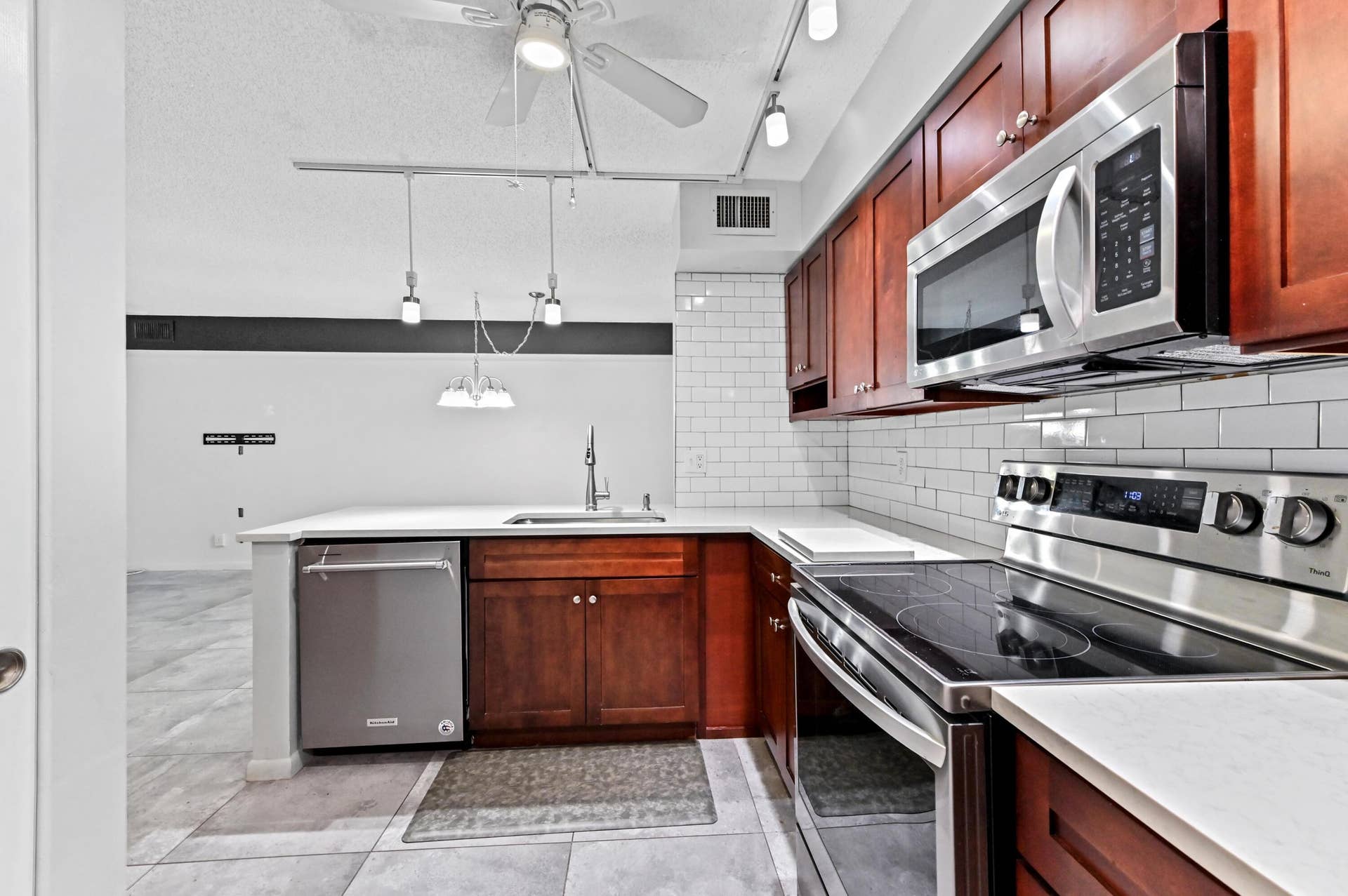 14895 Builtmore Way, #107, Delray Beach, Delray Beach, FL 33446 16 Kitchen 04