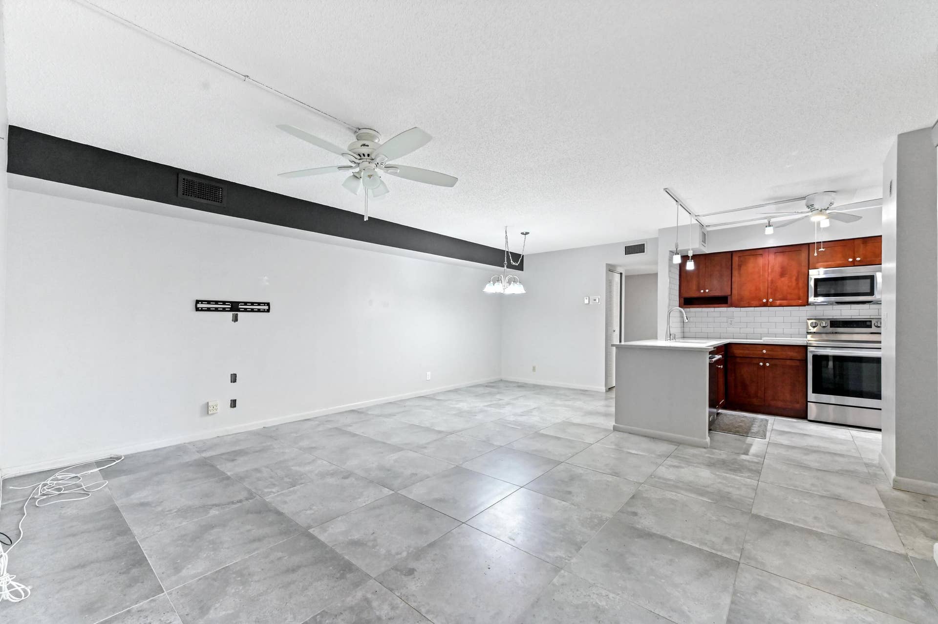 14895 Builtmore Way, #107, Delray Beach, Delray Beach, FL 33446 8 Living Room 01