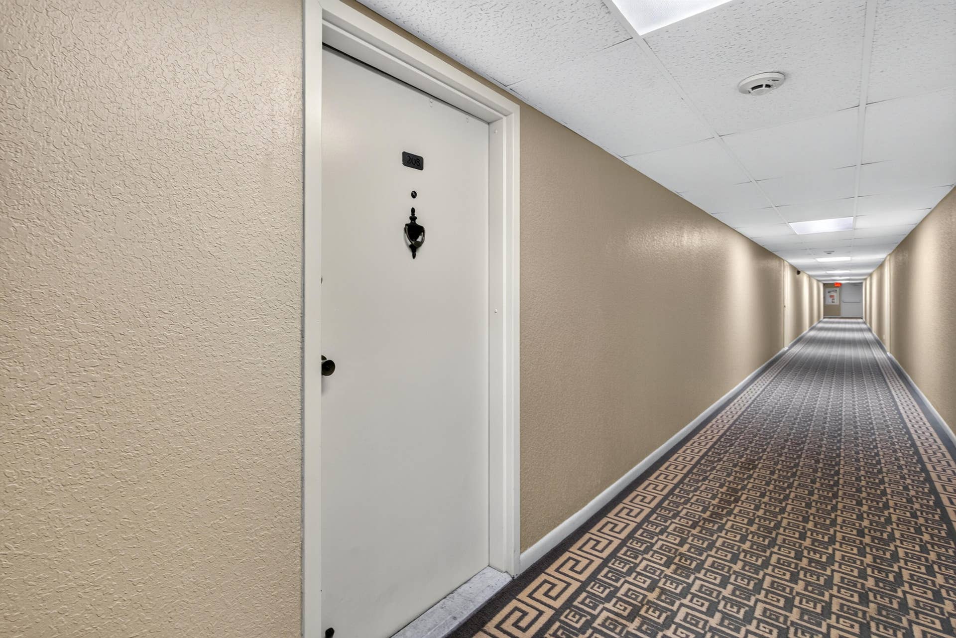 3540 S Ocean Boulevard, #208, South Palm Beach, FL 33480 2nd floor hallway