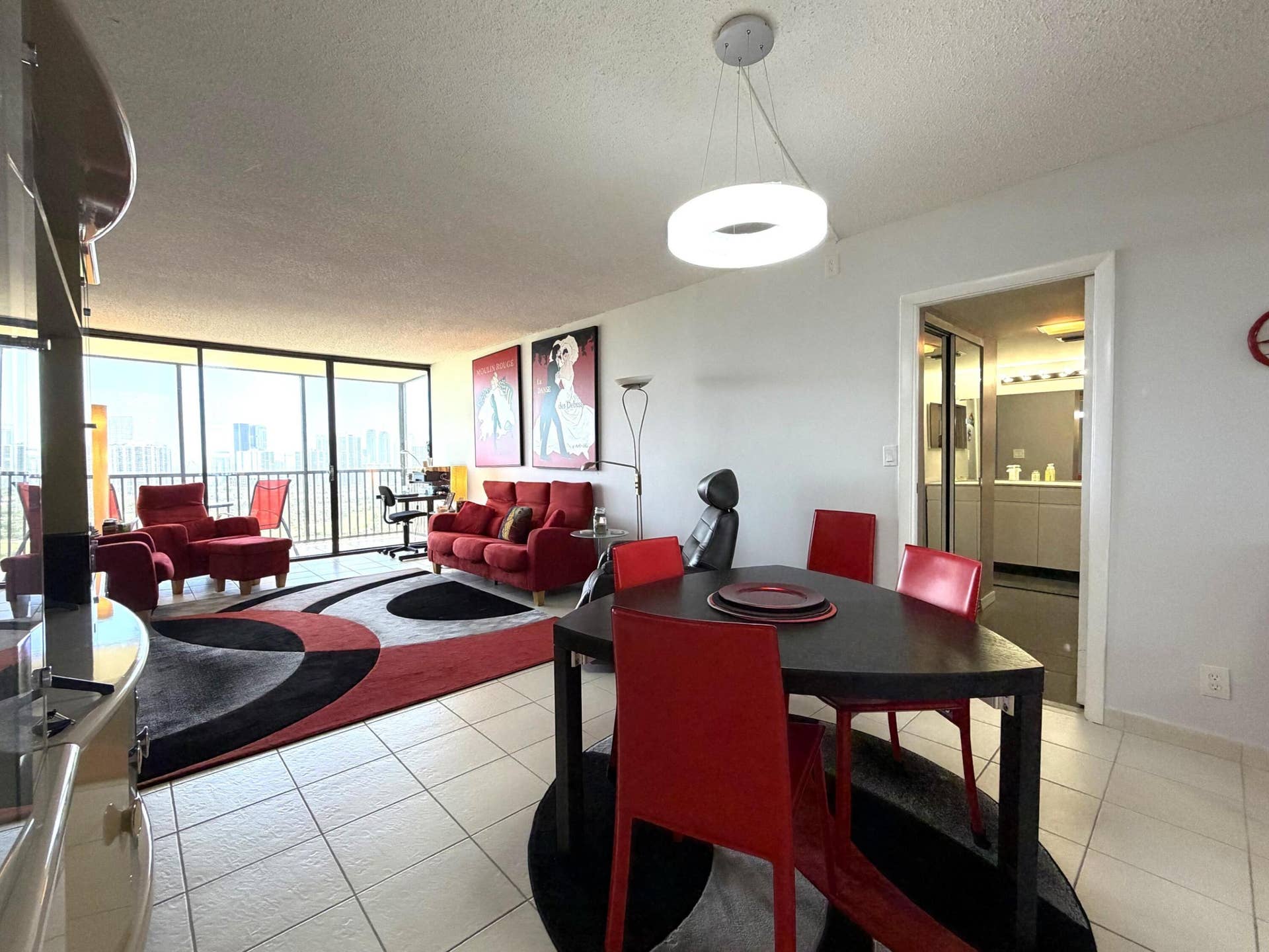 20335 W COUNTRY CLUB Drive, #2408, Aventura, FL 33180 Living room