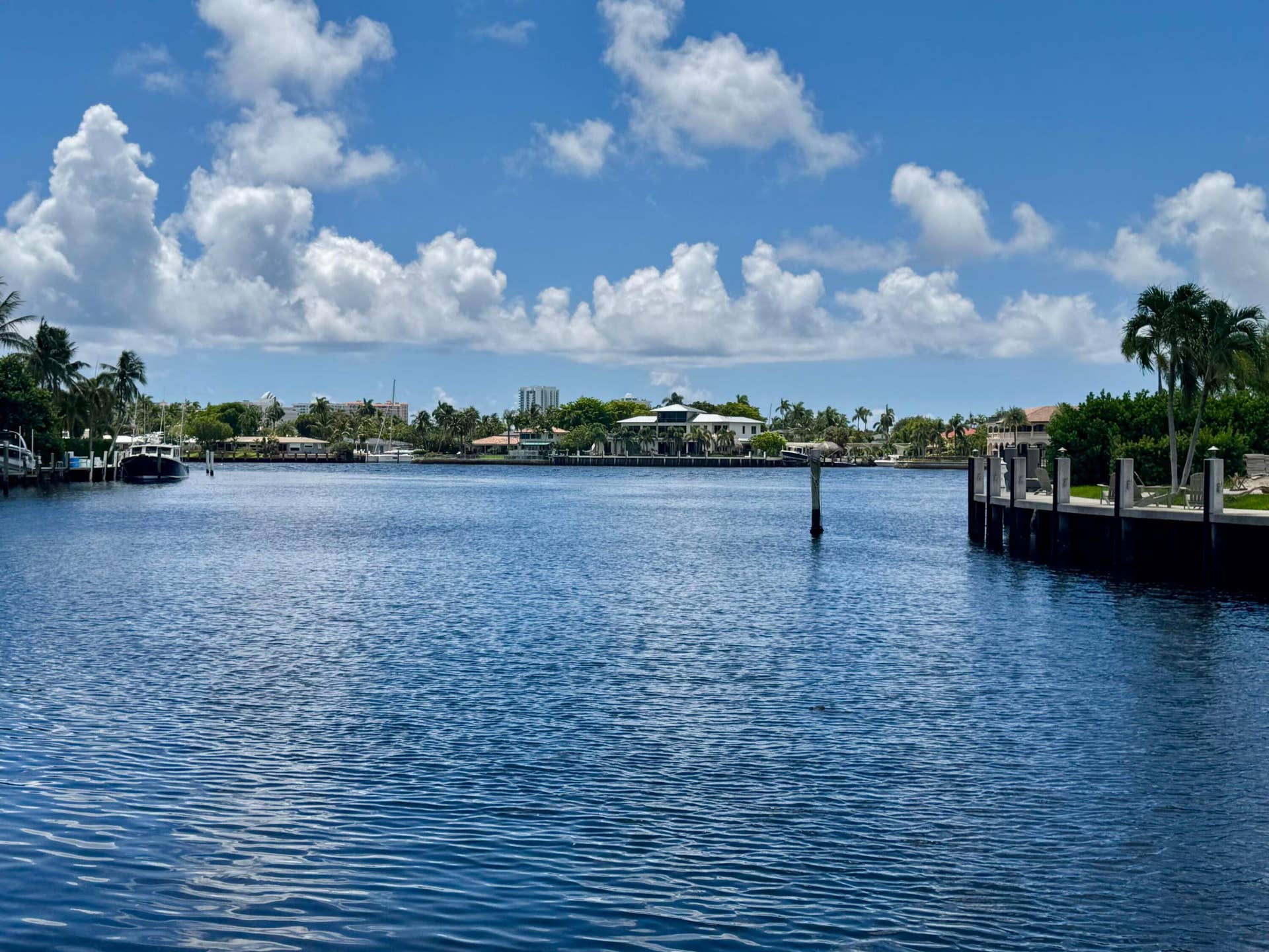 690 SE 23RD Avenue, #4, Pompano Beach, Pompano Beach, FL 33062 Lake Santa Barbara Park viewing area