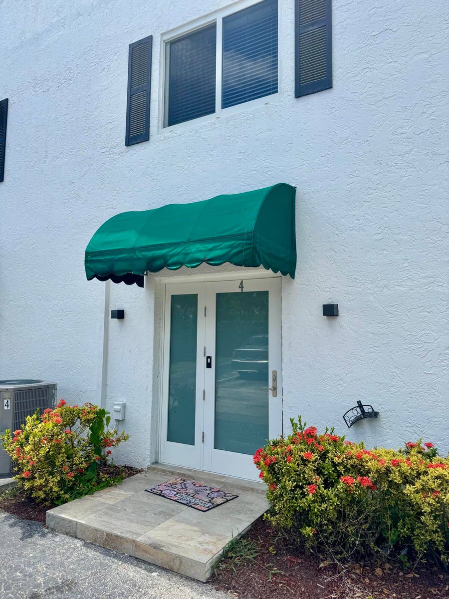 Property photo for 690 SE 23RD Avenue, #4, Pompano Beach, FL