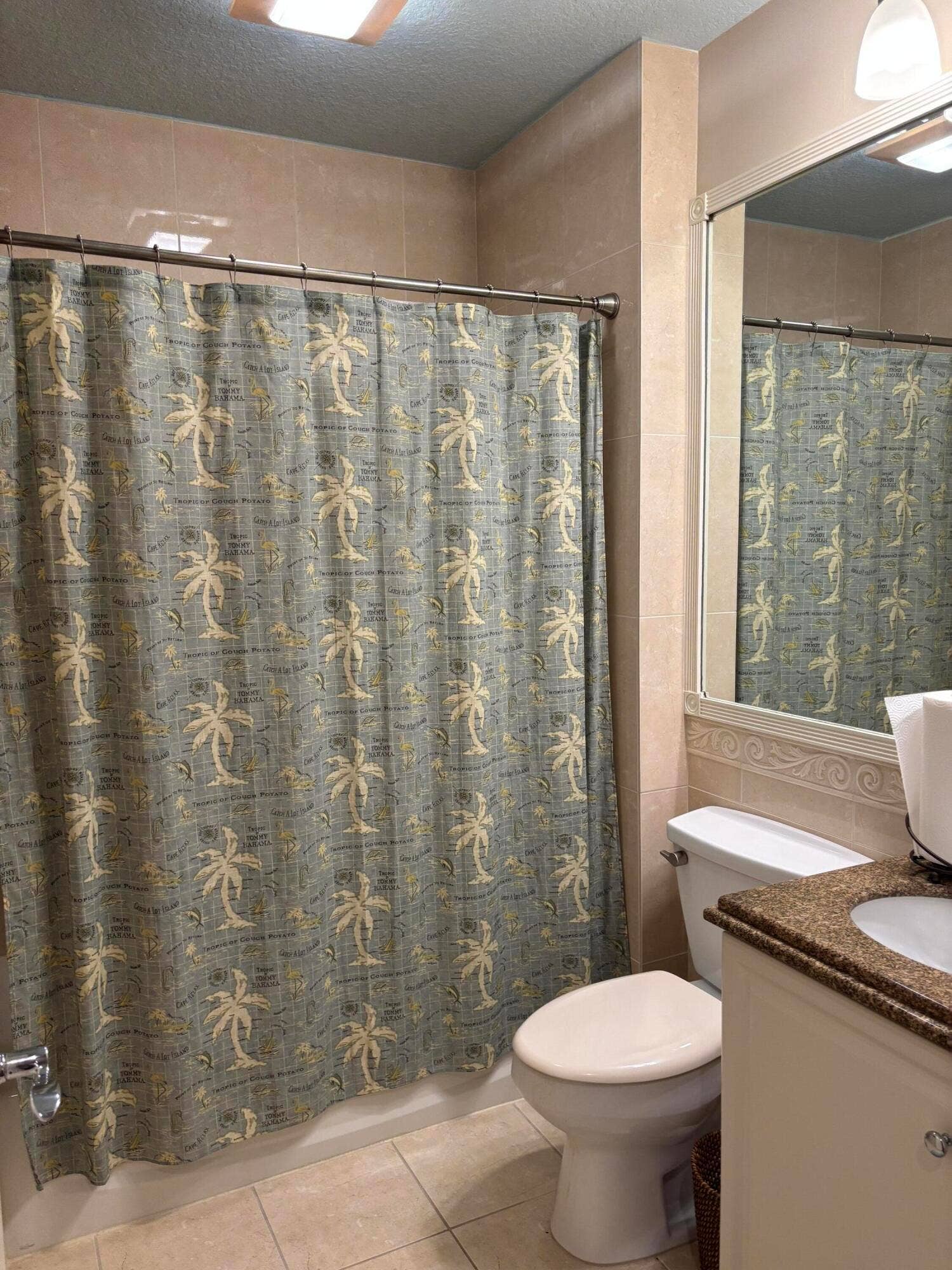 31 HARBOUR ISLE Drive W, #PH05, Fort Pierce, FL 34949 Guest Bath