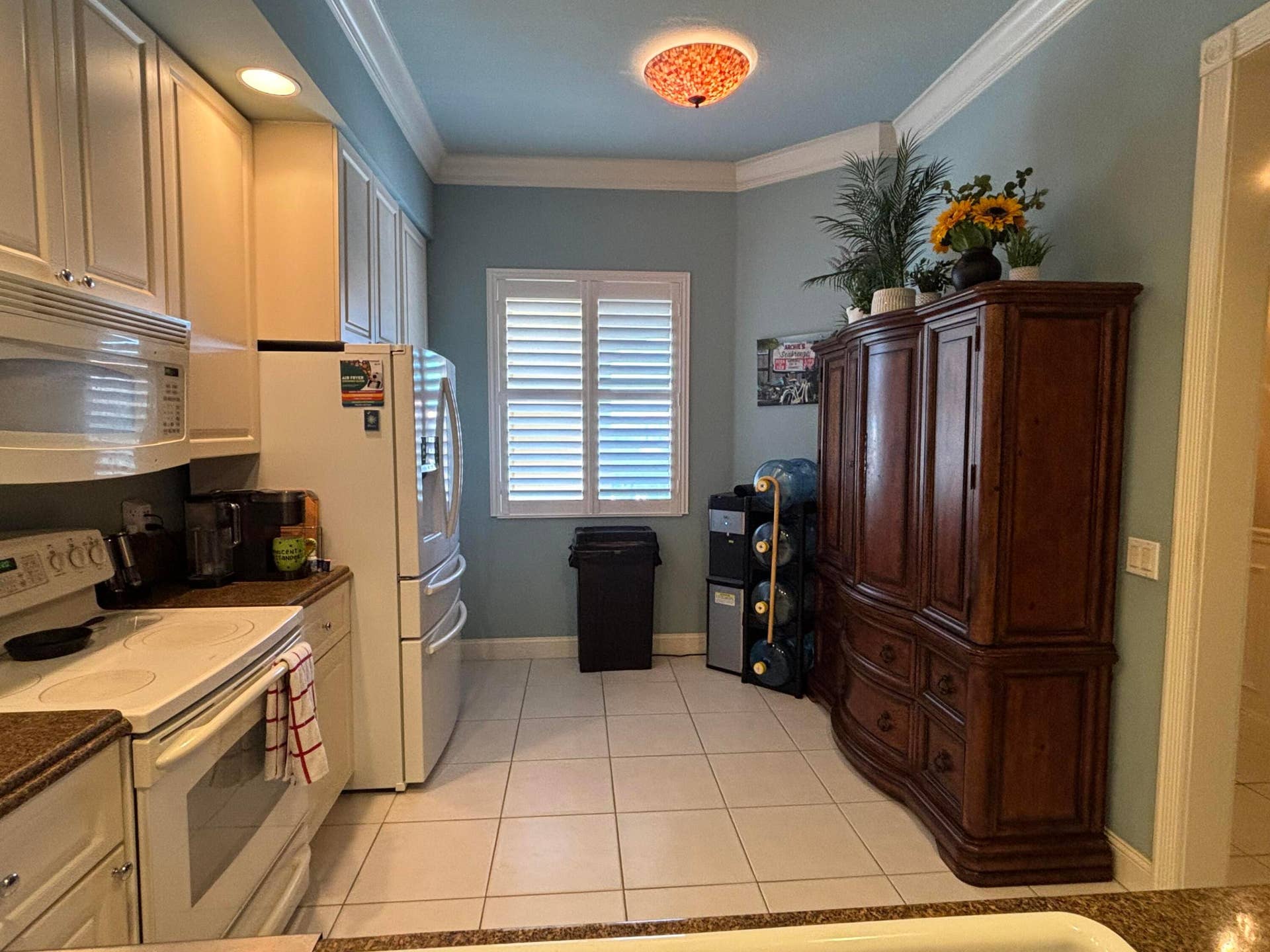 31 HARBOUR ISLE Drive W, #PH05, Fort Pierce, FL 34949 Kitchen