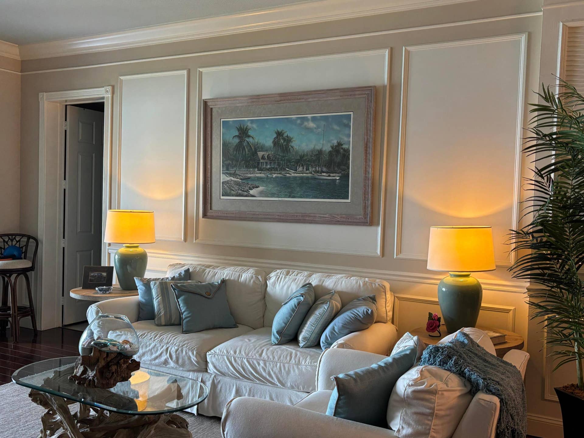 31 HARBOUR ISLE Drive W, #PH05, Fort Pierce, FL 34949 Living Room