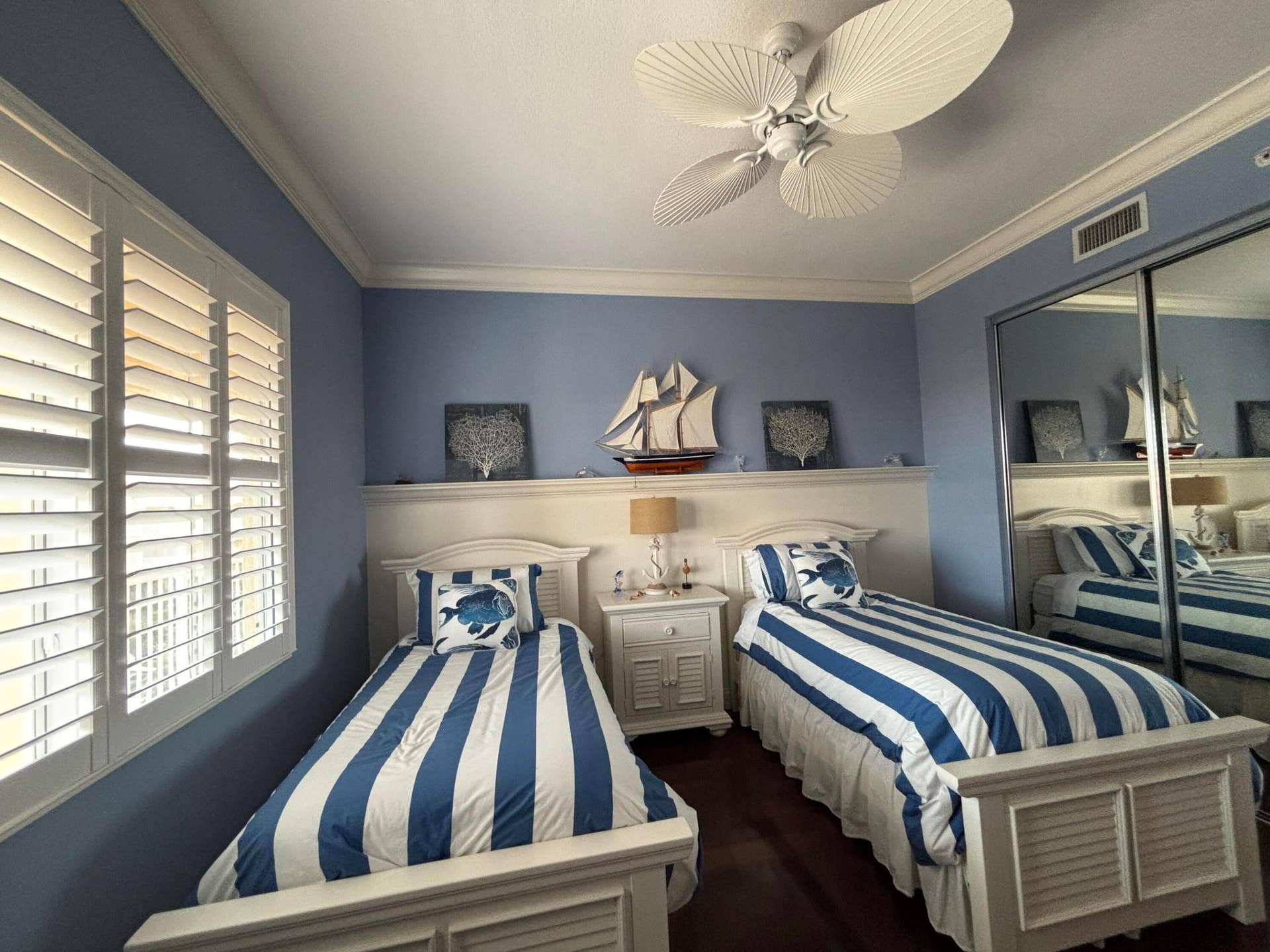 31 HARBOUR ISLE Drive W, #PH05, Fort Pierce, FL 34949 Guest