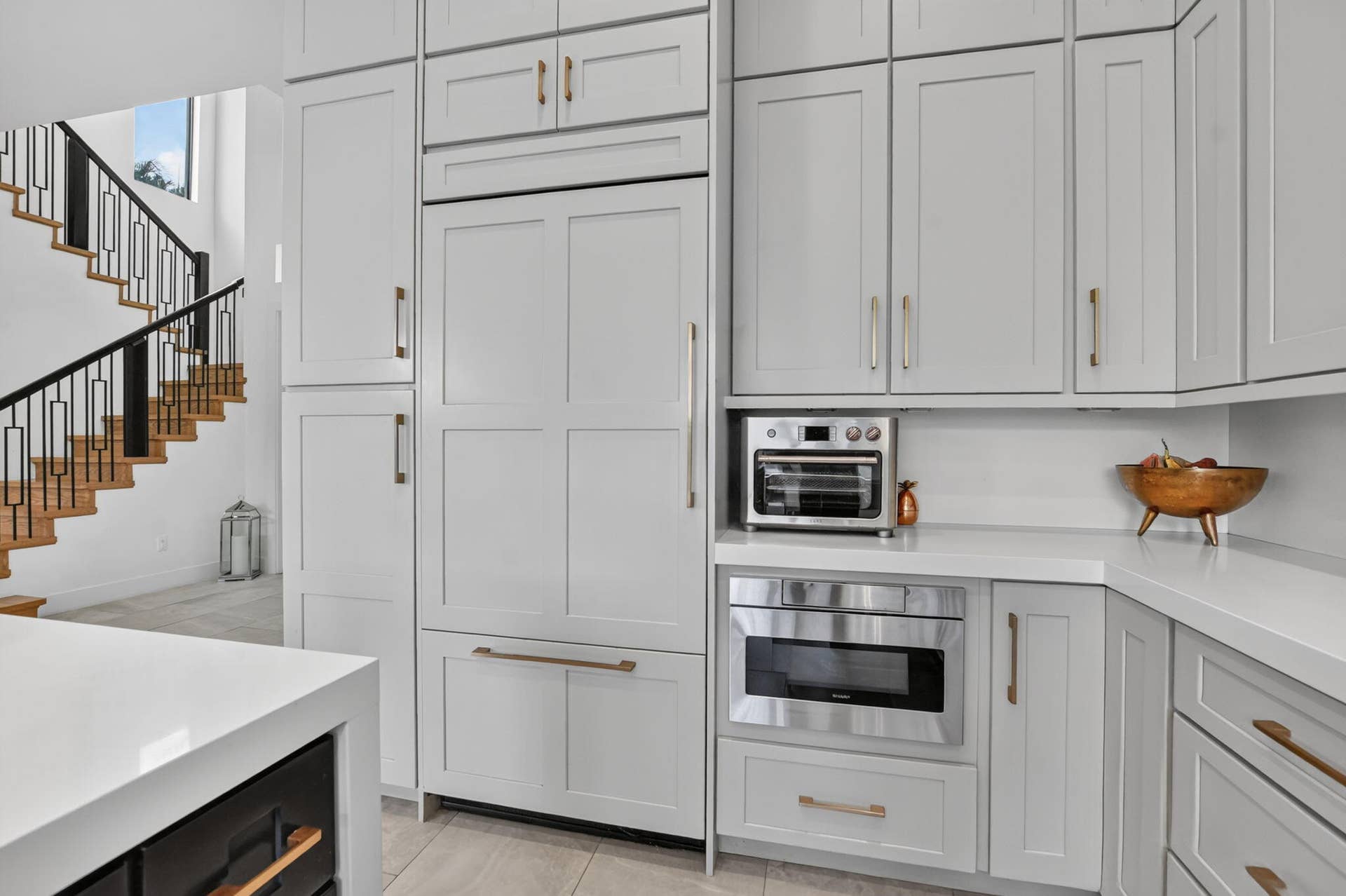 512 Lake Drive, Delray Beach, FL 33444 LOTS OF STORAGE