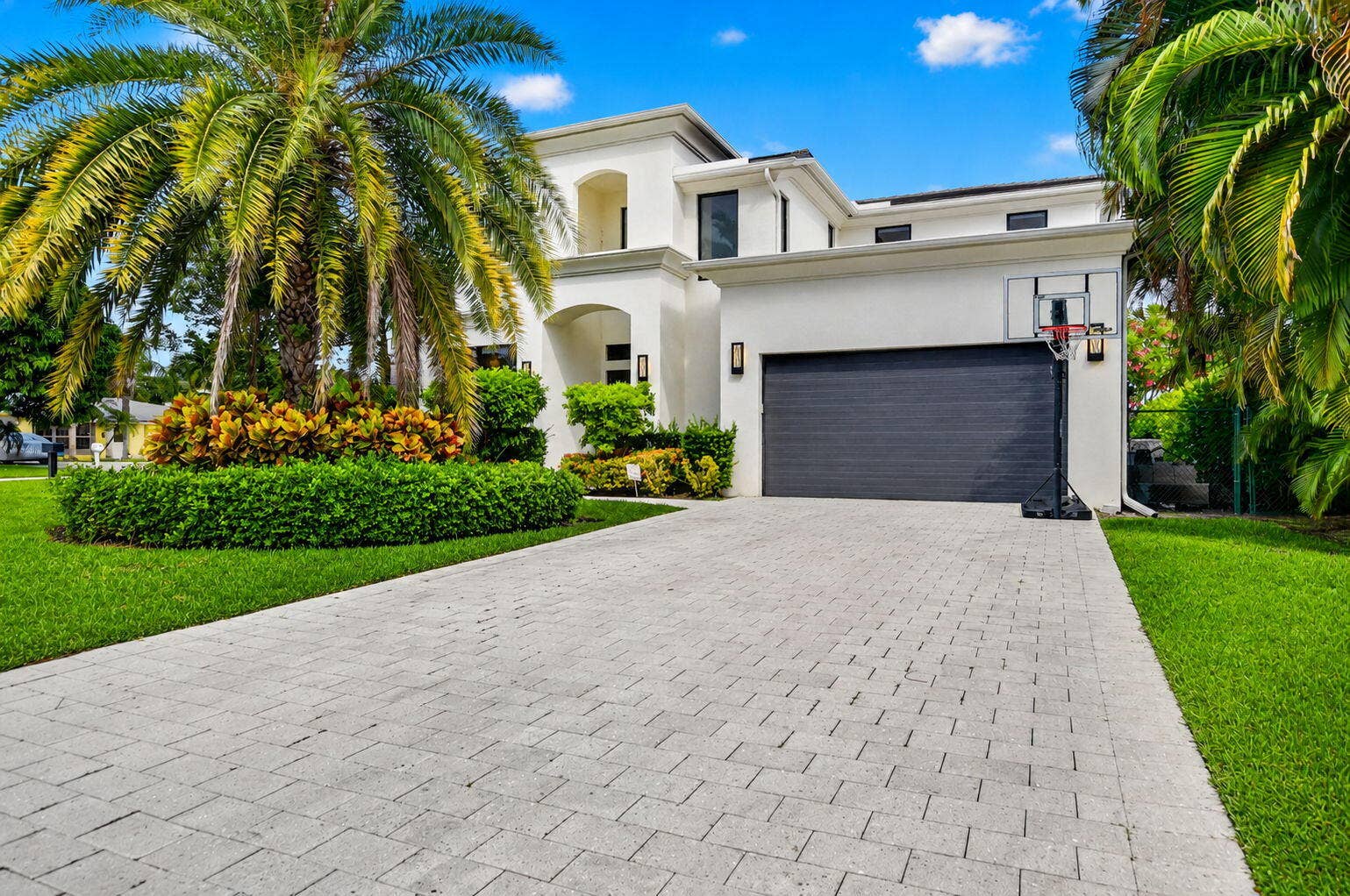 512 Lake Drive, Delray Beach, FL 33444 LAKE IDA