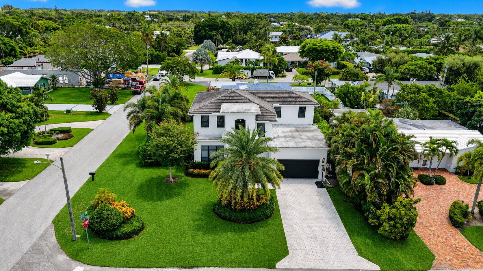 512 Lake Drive, Delray Beach, FL 33444 CORNER LOT