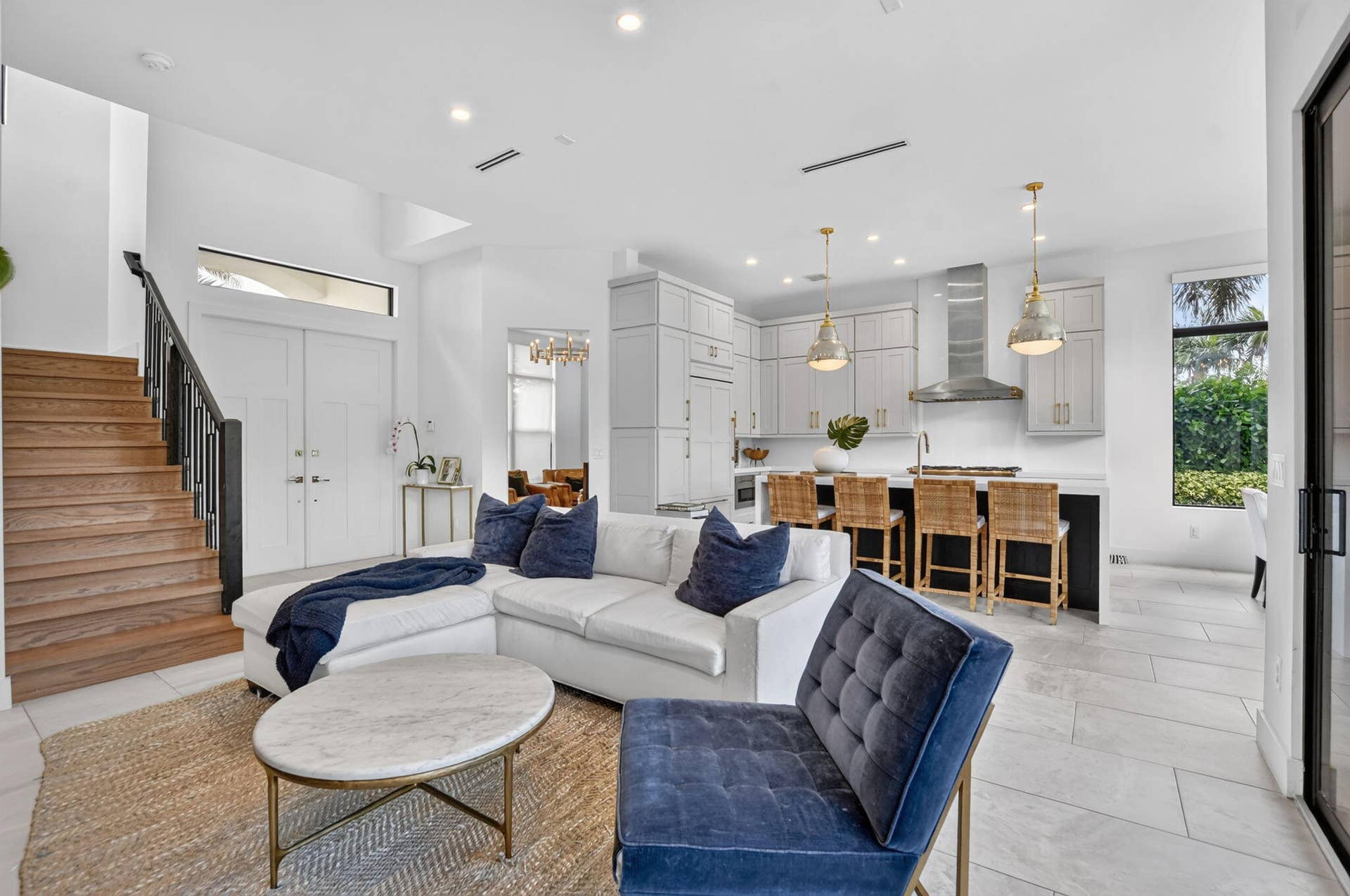 512 Lake Drive, Delray Beach, FL 33444 OPEN LIVING