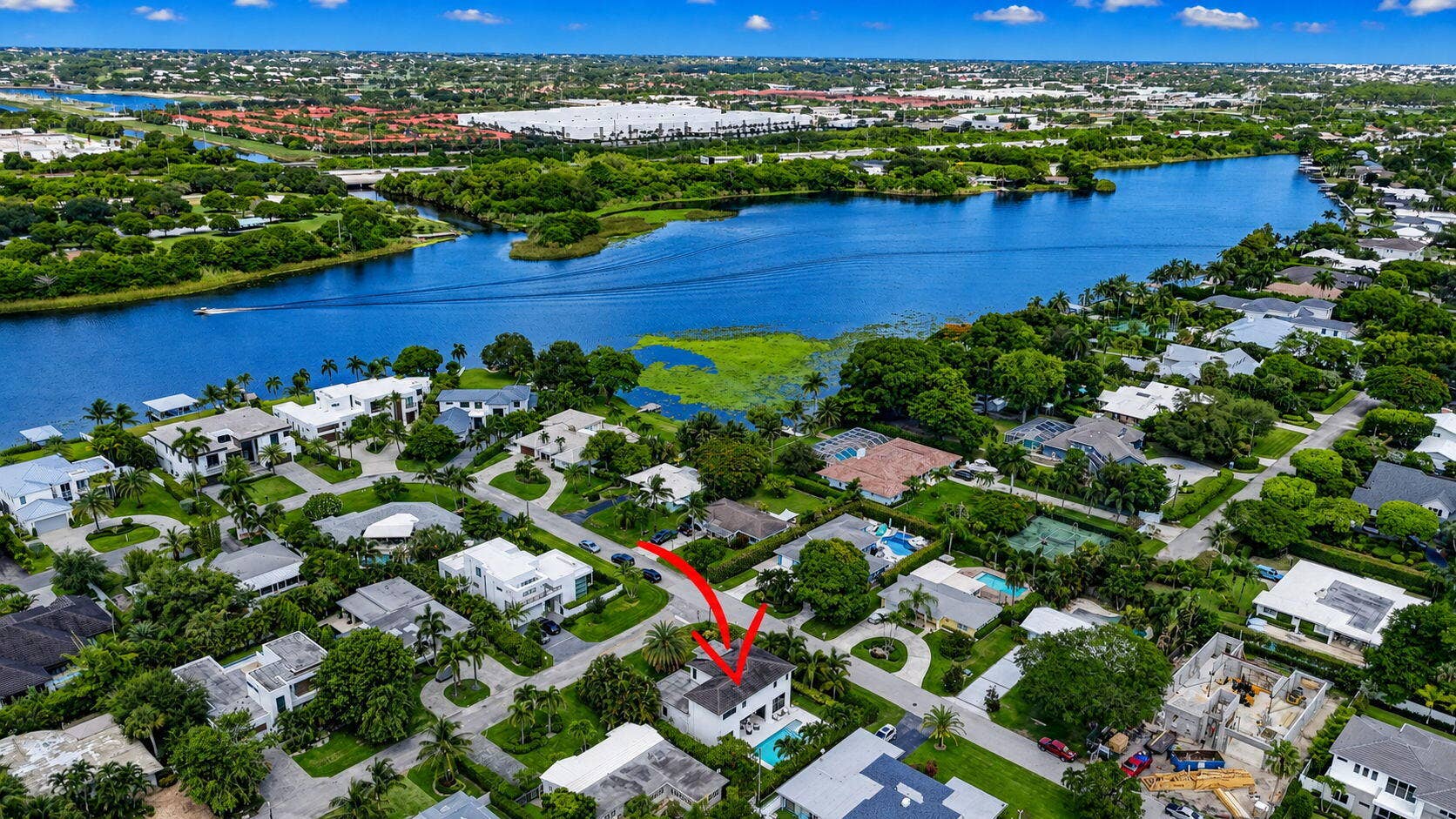512 Lake Drive, Delray Beach, FL 33444 IN THE HEART OF LAKE IDA