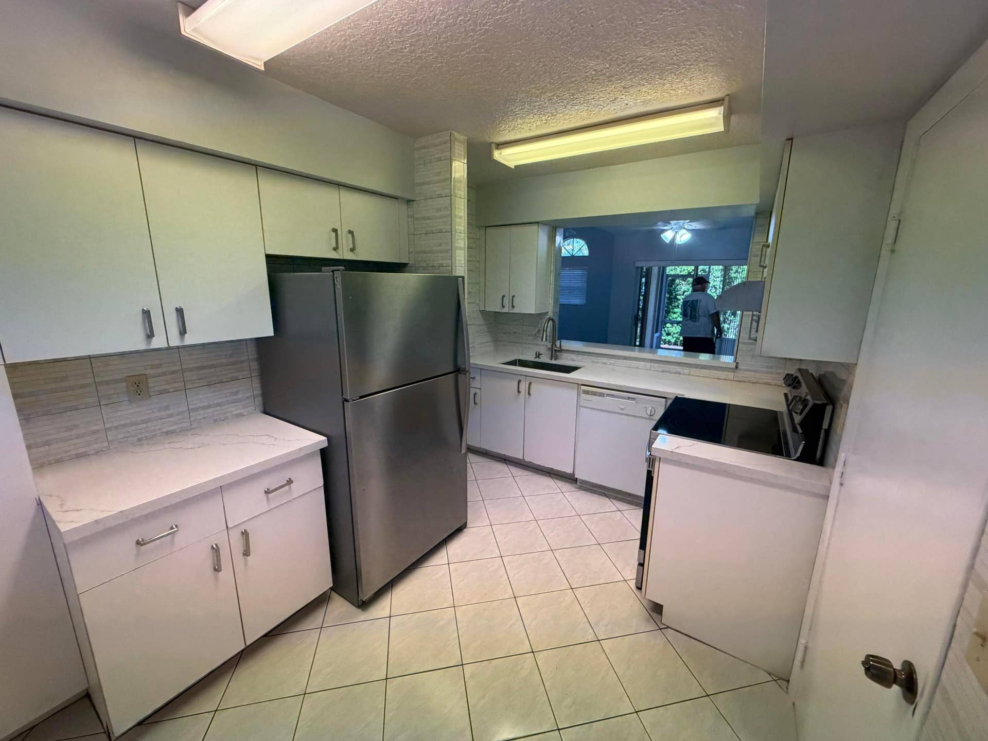 1117 SE 5TH Court, Dania Beach, FL 33004 IMG_0769