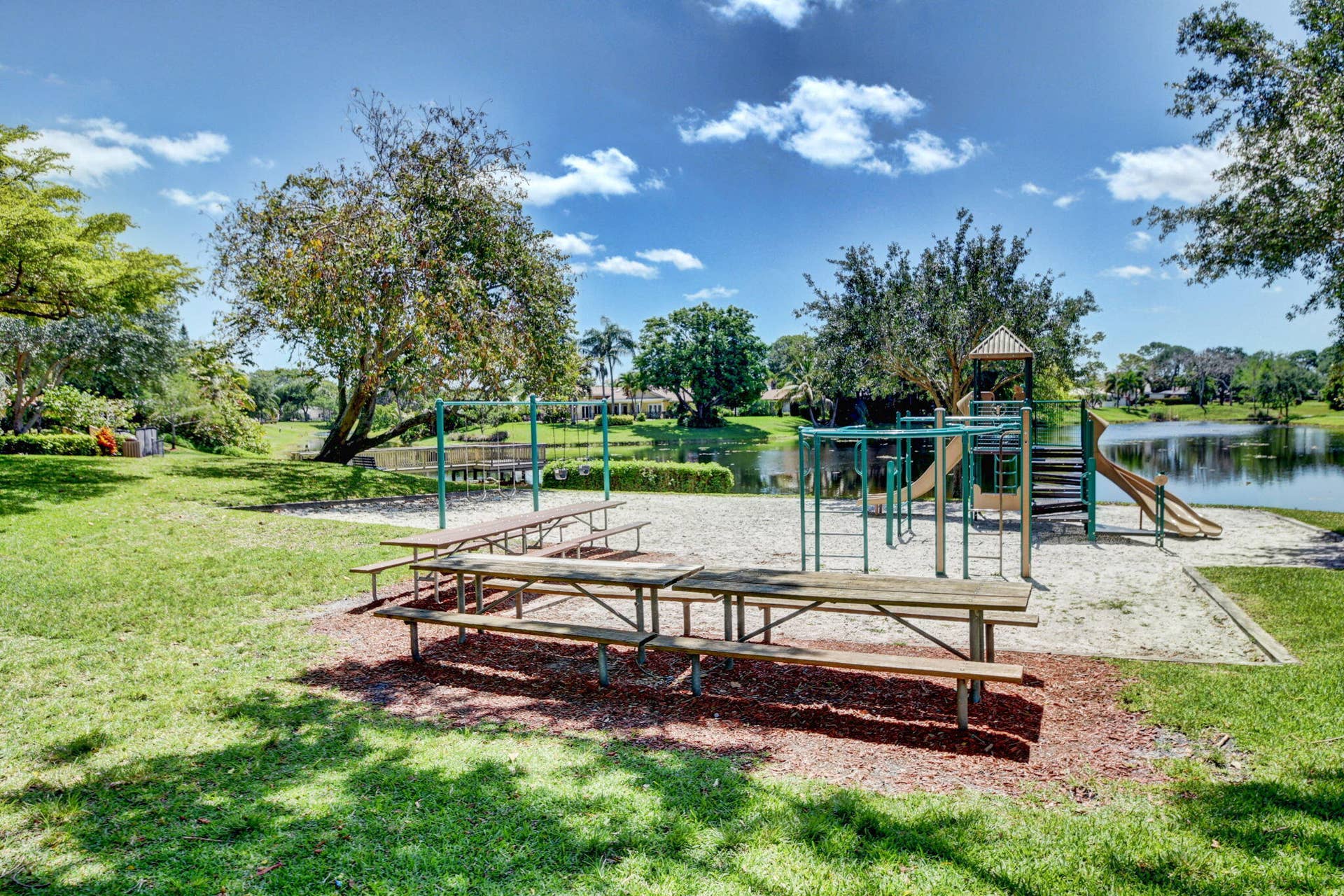 2432 NW Timbercreek Circle, Boca Raton, FL 33431 Park Picnic Area