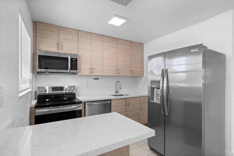 Property photo for 110 SE 2nd Street, #103, Hallandale Beach, FL