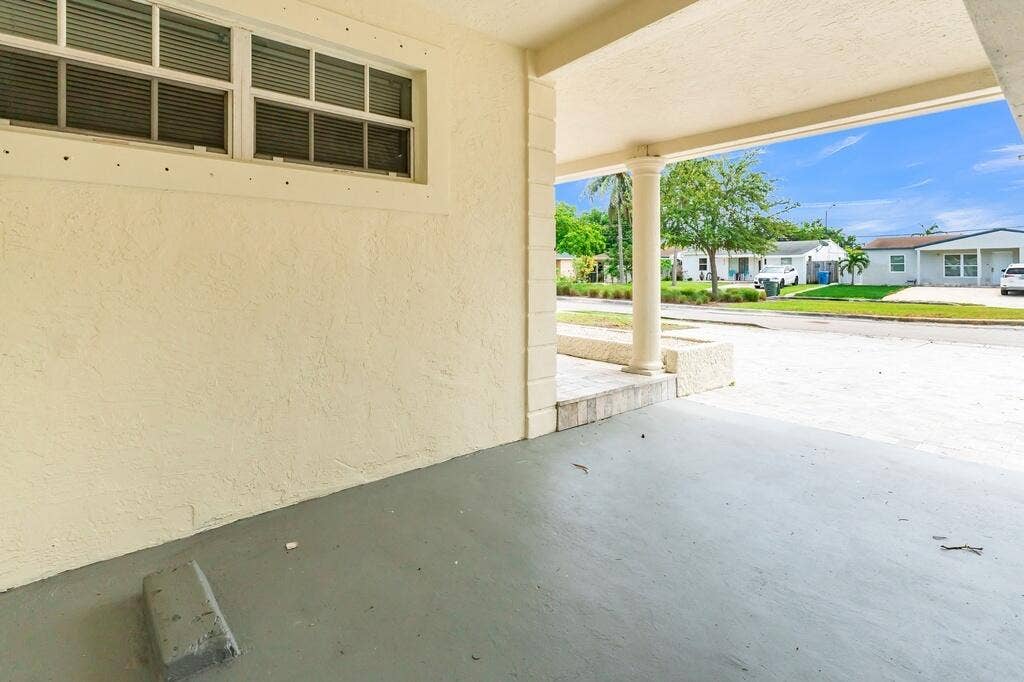 181 NE 51ST Street, Oakland Park, FL 33334 15_1024px