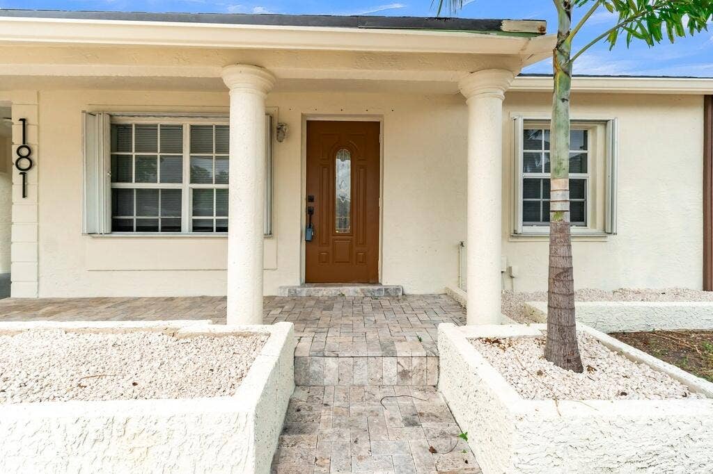 181 NE 51ST Street, Oakland Park, FL 33334 11_1024px
