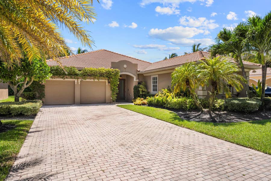 Property photo for 167 Via Veracruz, Jupiter, FL