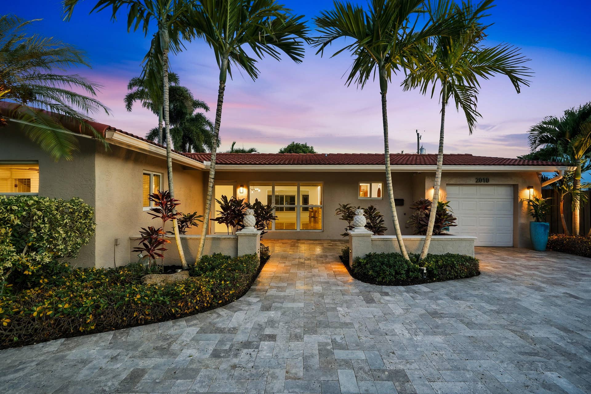 2010 NE 31ST Street, Lighthouse Point, FL 33064 Exterior