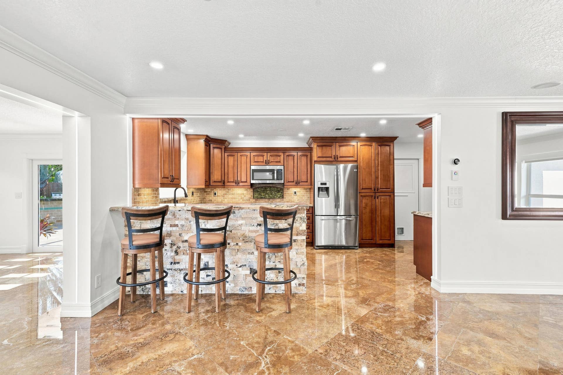 2010 NE 31ST Street, Lighthouse Point, FL 33064 Great Room