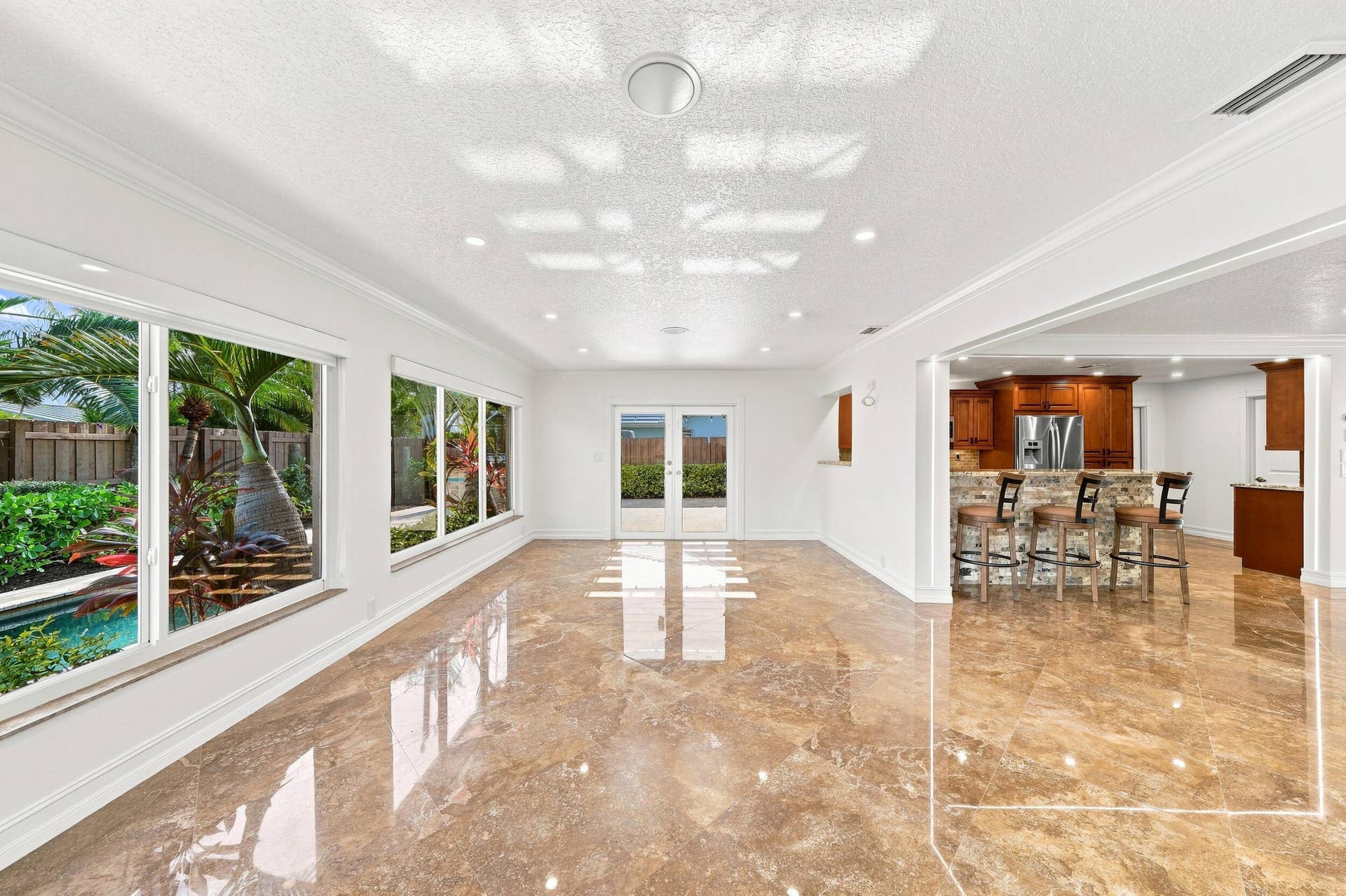 2010 NE 31ST Street, Lighthouse Point, FL 33064 Living Room