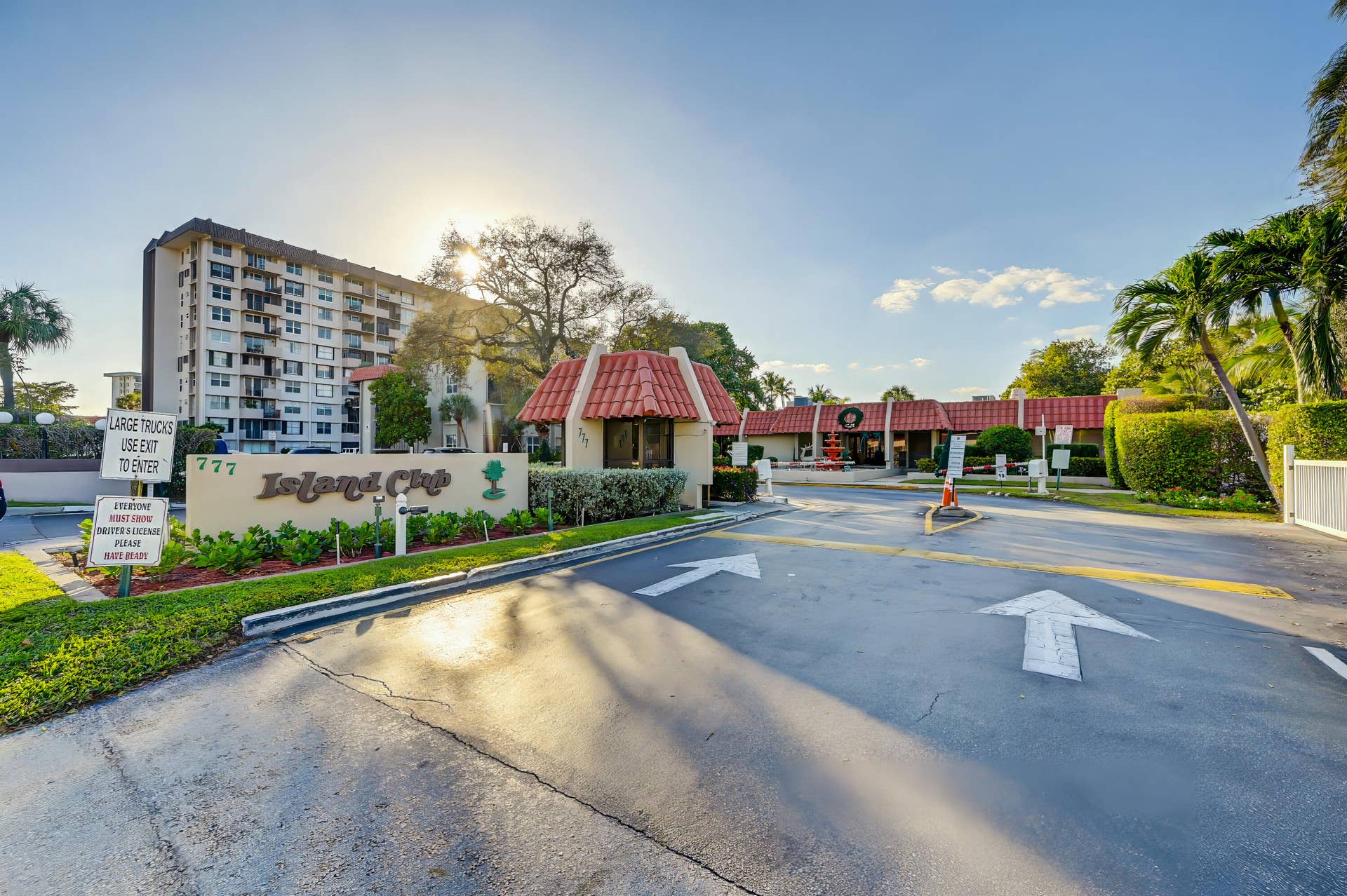 777 S FEDERAL Highway, #RP602, Pompano Beach, Pompano Beach, FL 33062 Community Entrance (2)